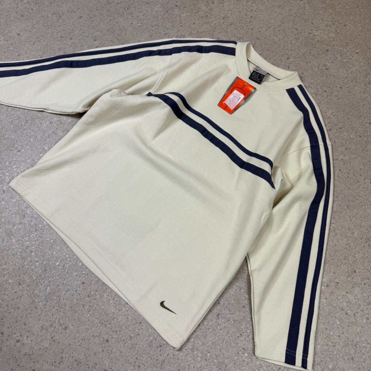 Nike sweatshirt Small Cream / Grey Silver Tag Embroidered Swoosh Vintage