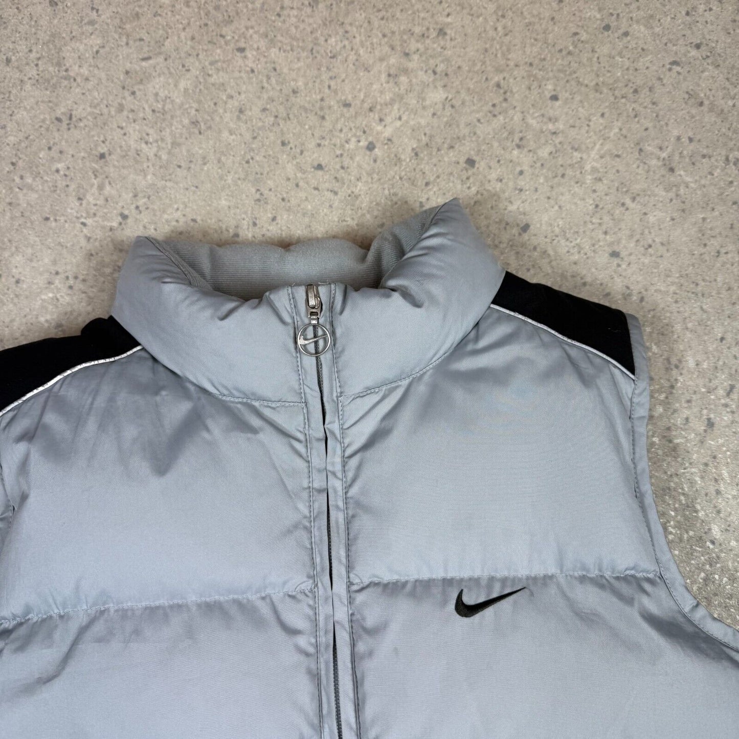 Nike Puffer Gillet Small Silver Black Y2K Embroidered Swoosh Zip Up