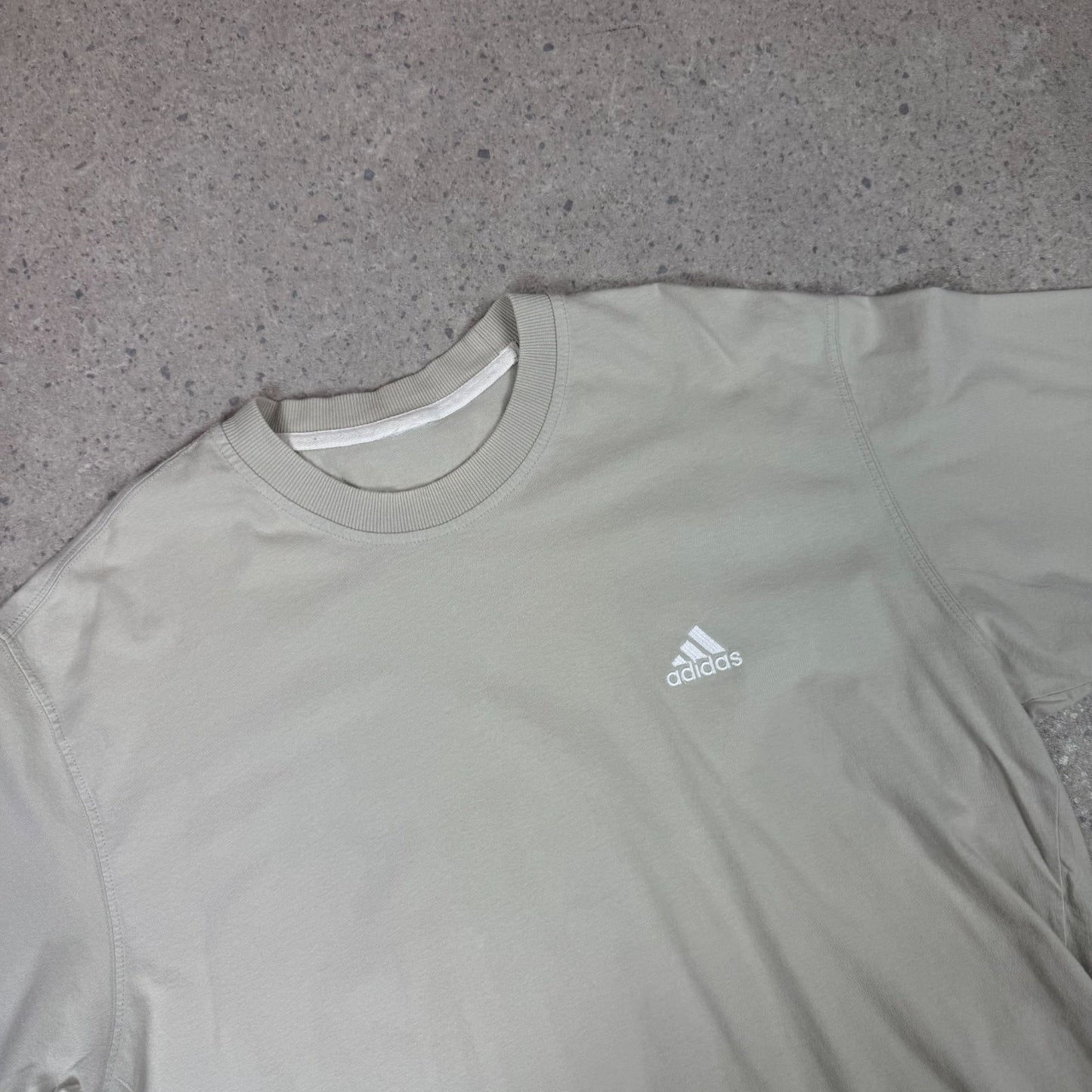 Adidas Cream T Shirt L / XL 90s Embroidered Logo