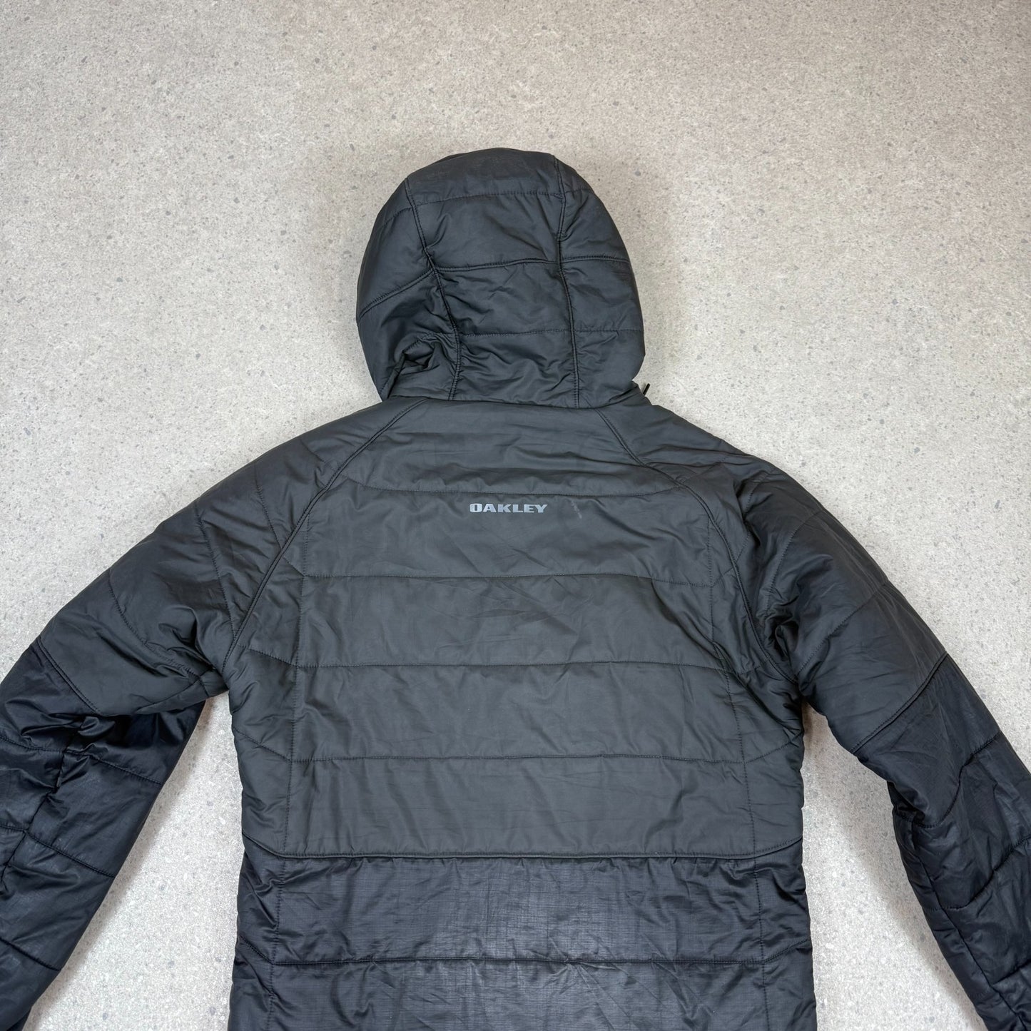 Oakley Puffer Jacket S / M Black Colourway Hooded Full Zip