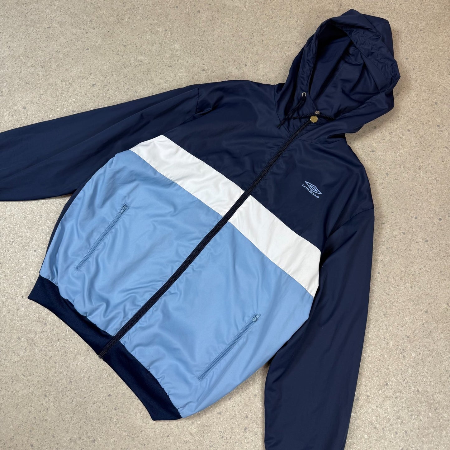 Umbro Windbreaker Jacket Medium Early 2000s Umbro Full zip Hooded