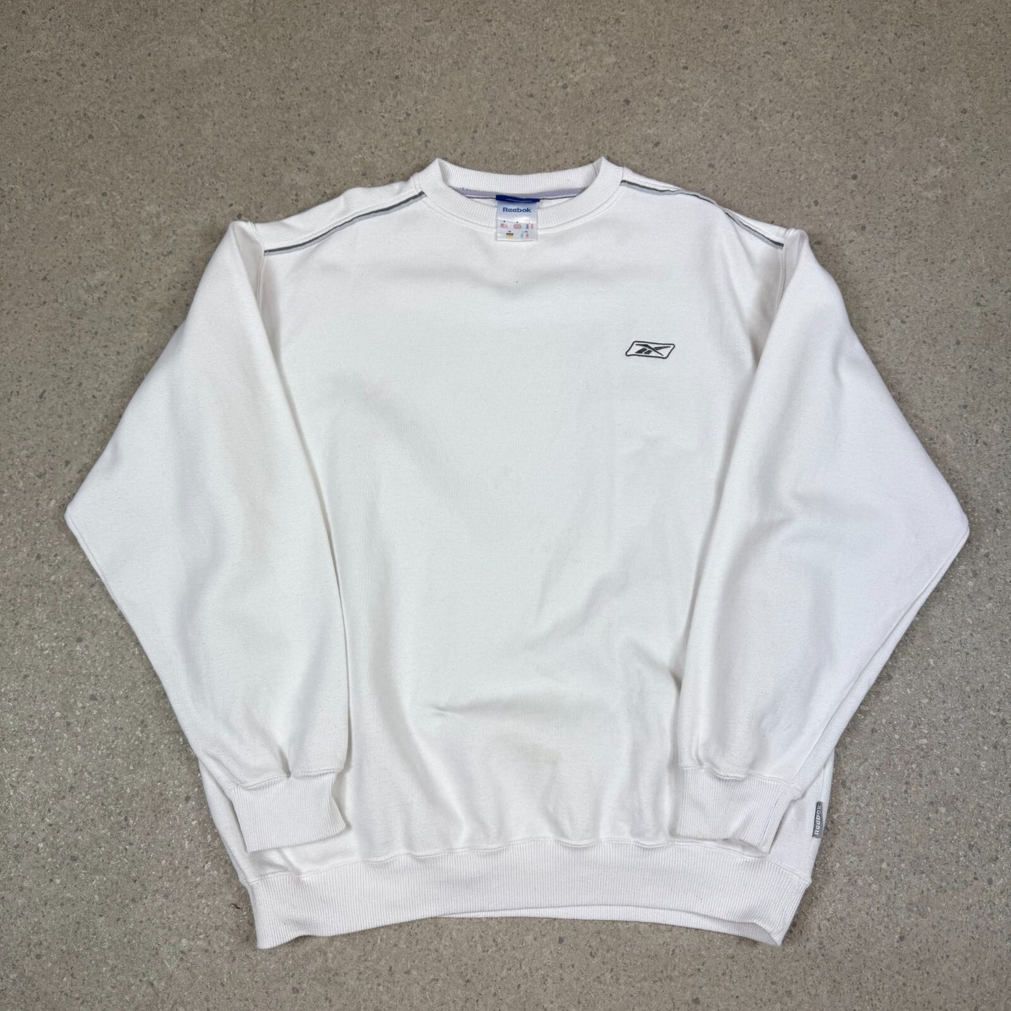 Reebok Sweatshirt Medium White Embroidered Logo Y2K Relaxed Fit