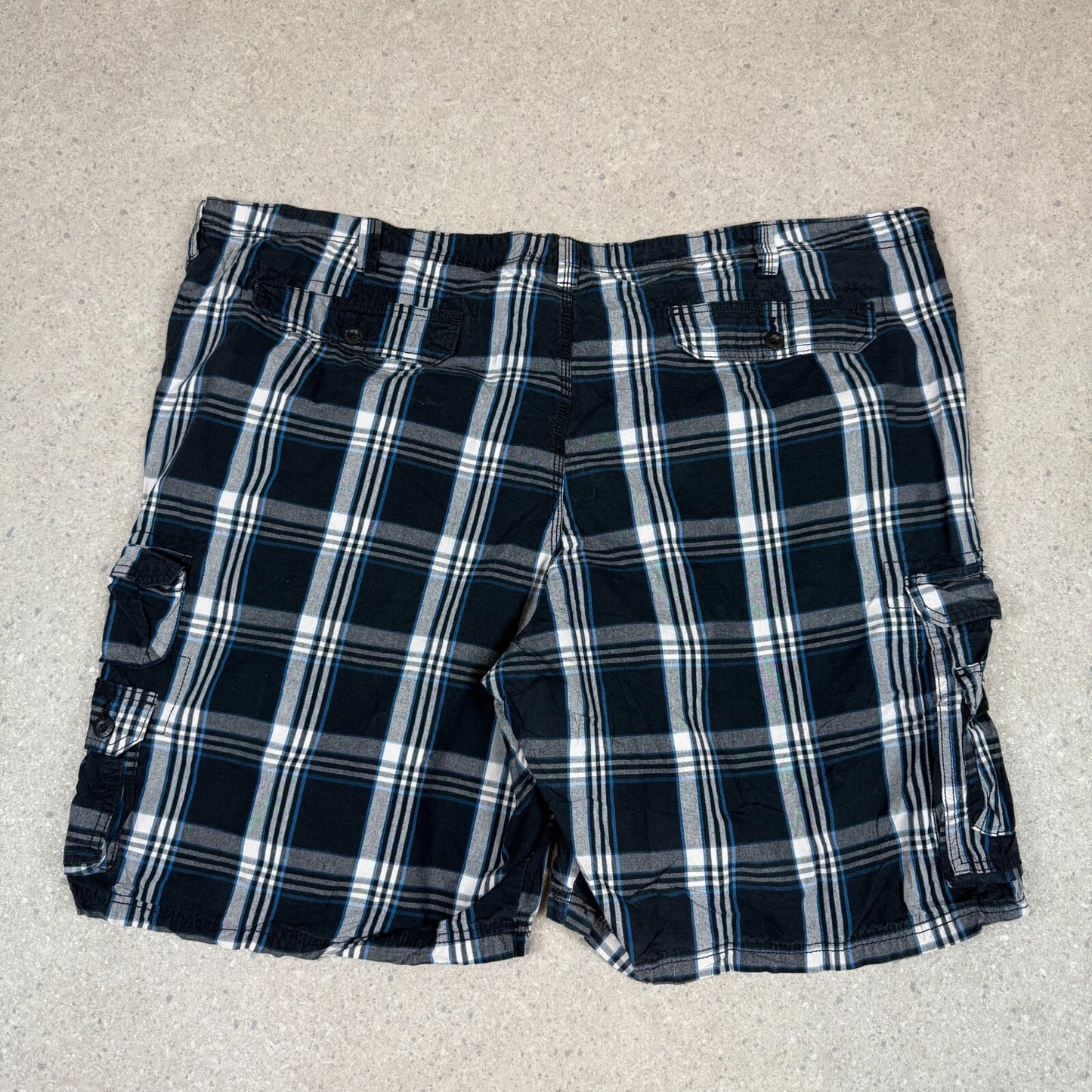 Lee Cargo Shorts 52” Black Baggy Fit Check