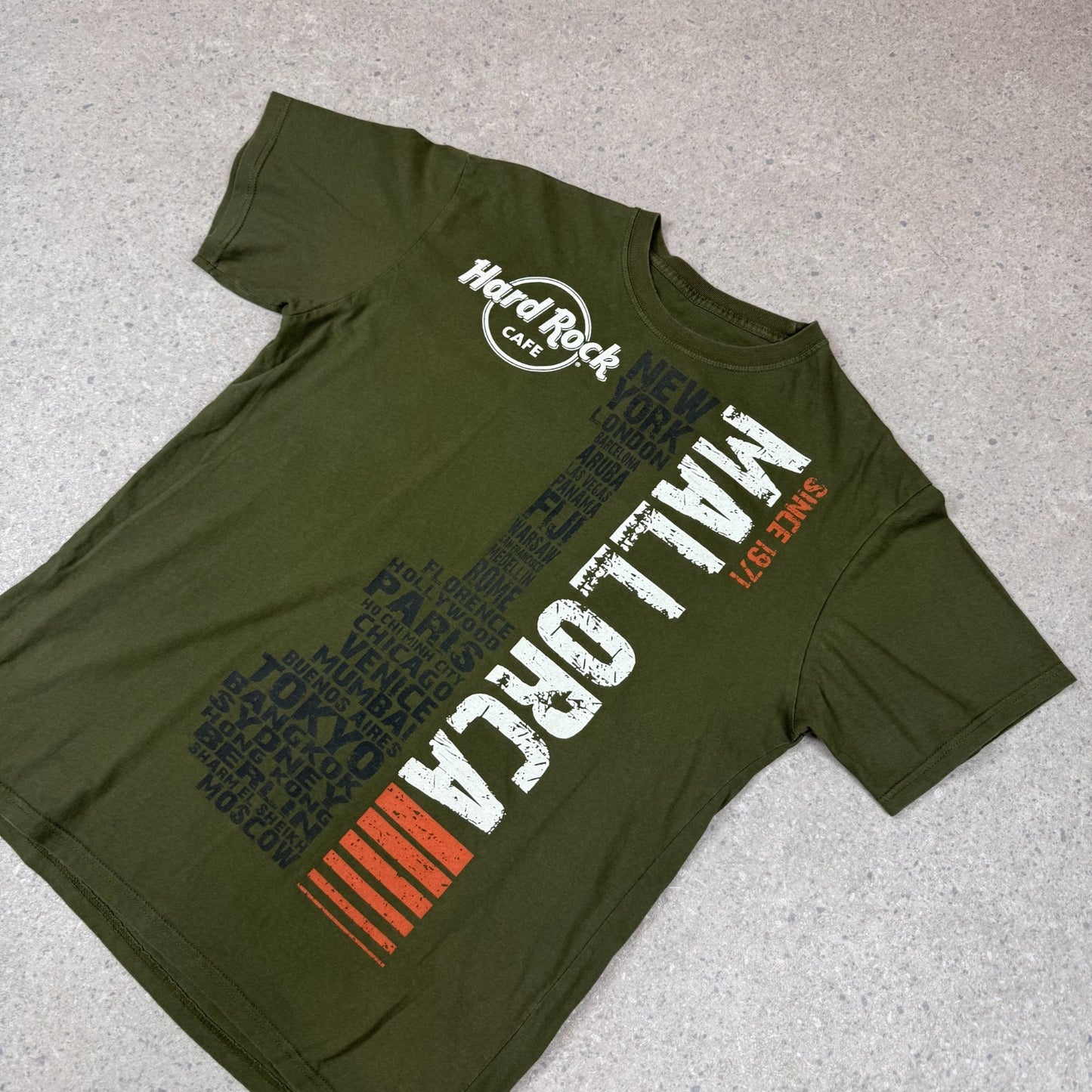 Hard Rock Cafe Mallorca T Shirt Medium Khaki Green Colourway