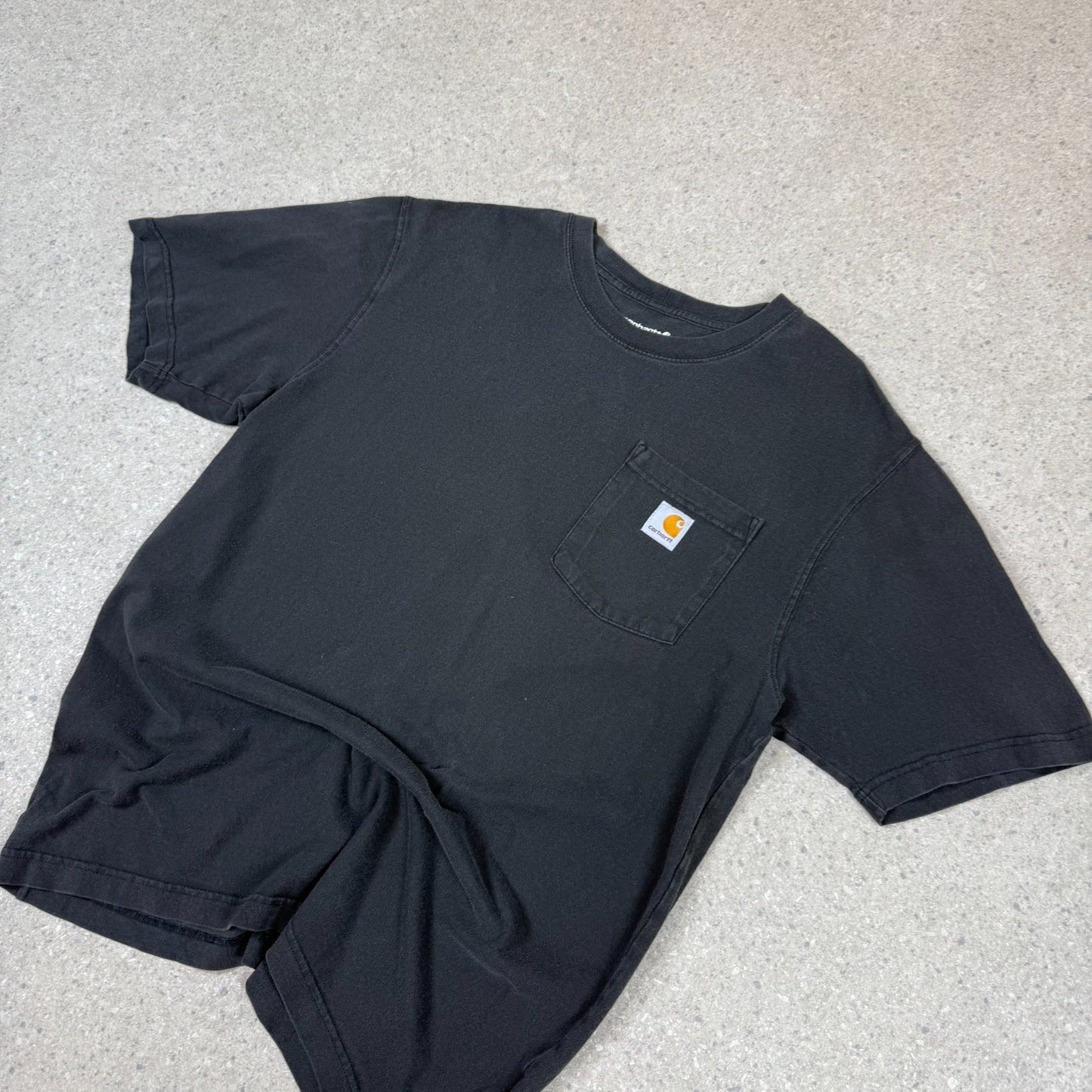 Carhartt T Shirt Medium Black Colourway Pocket Logo Relaxed Fit Heavyweight