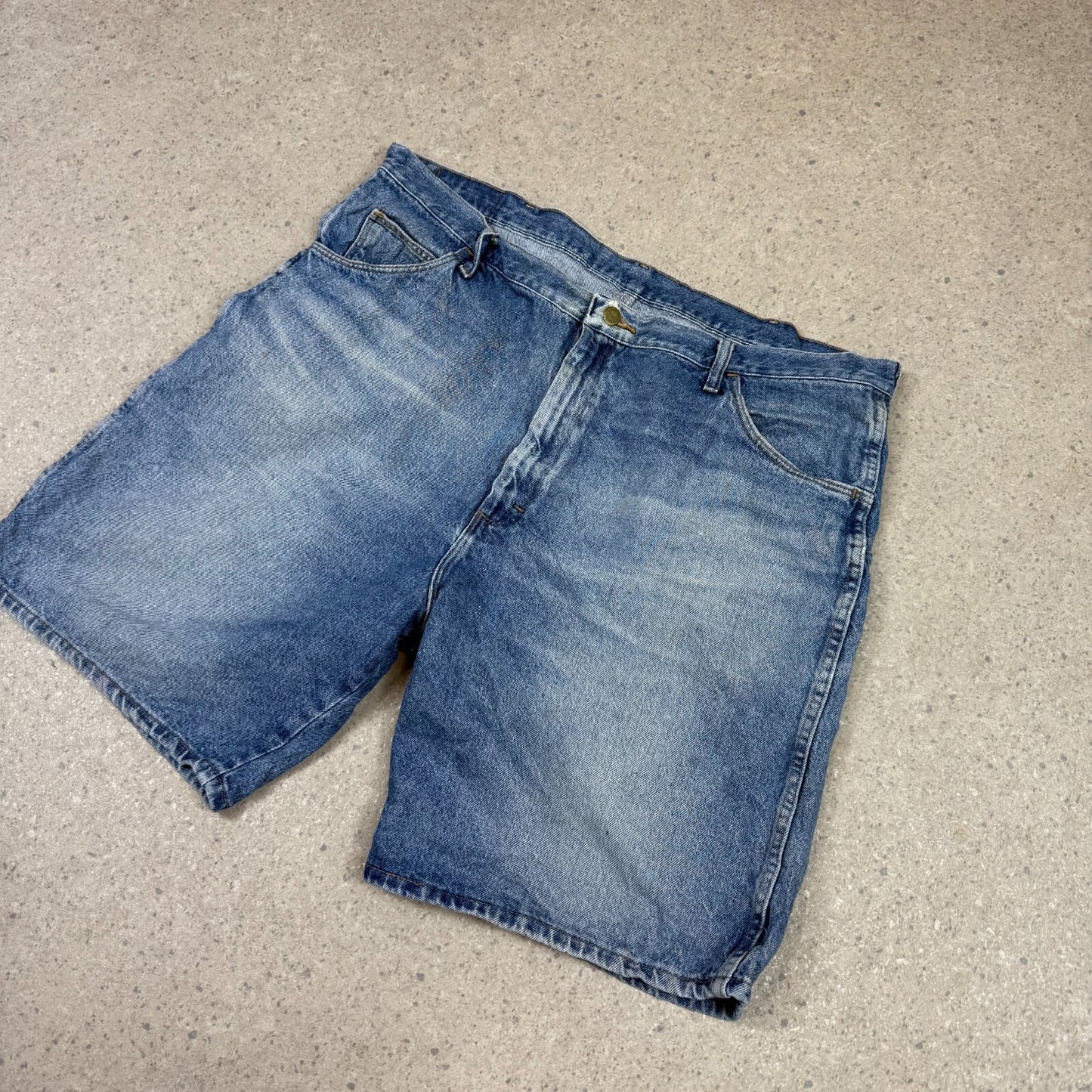 Wrangler Jorts 42” Denim Light Blue Wash Baggy Fit
