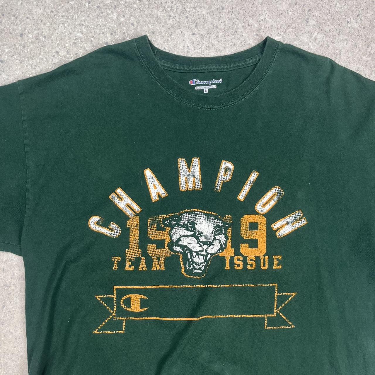 Champion team issue 1919 print t-shirt L