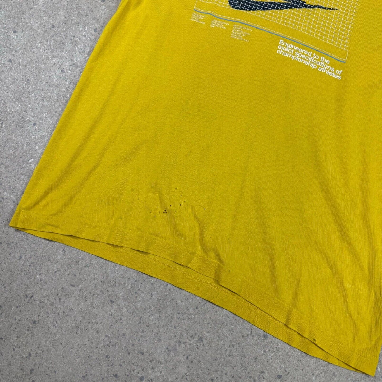 Nike T Shirt Large Yellow Silver Tag Vintage