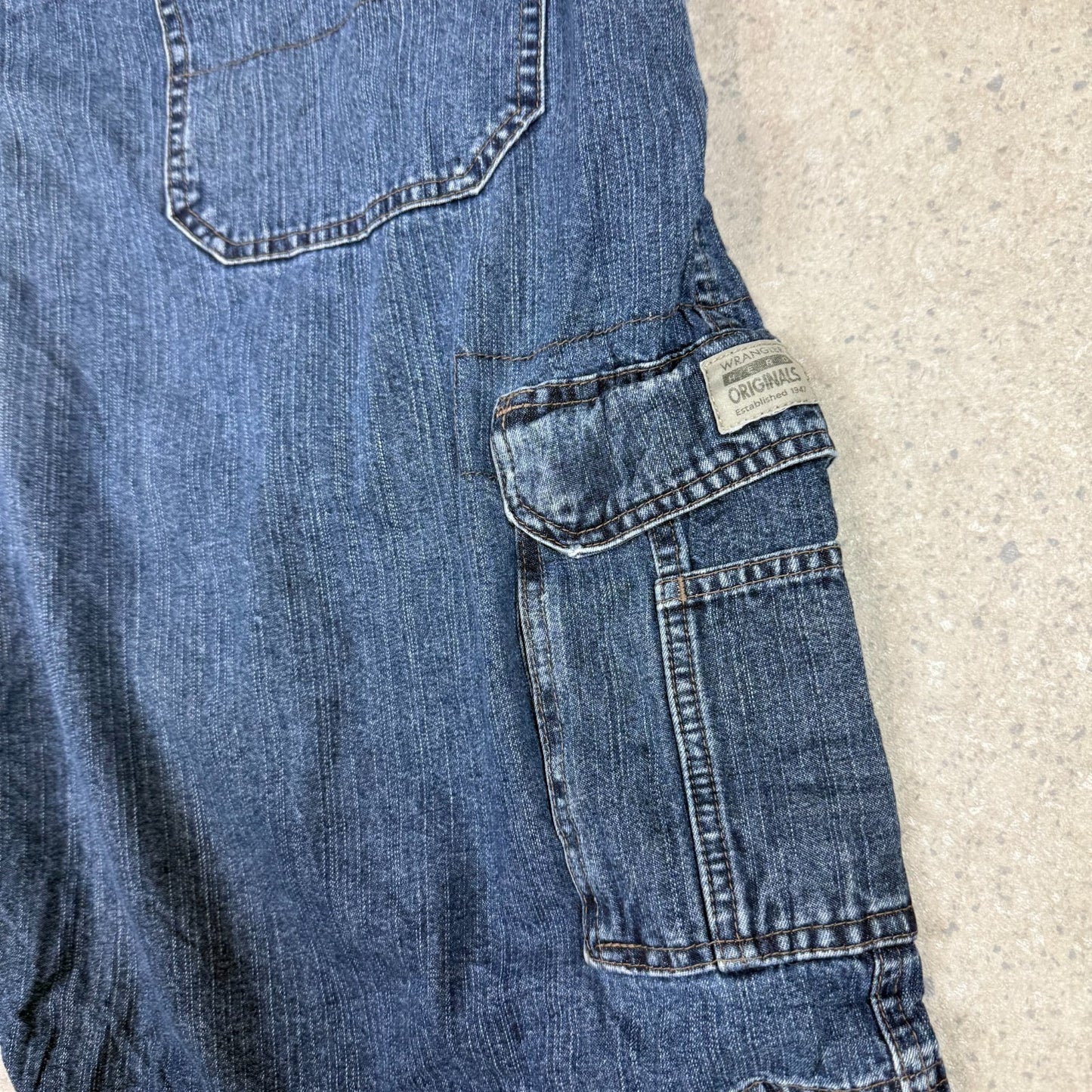Wrangler Cargo Jorts 44” Blue Baggy Fit Denim