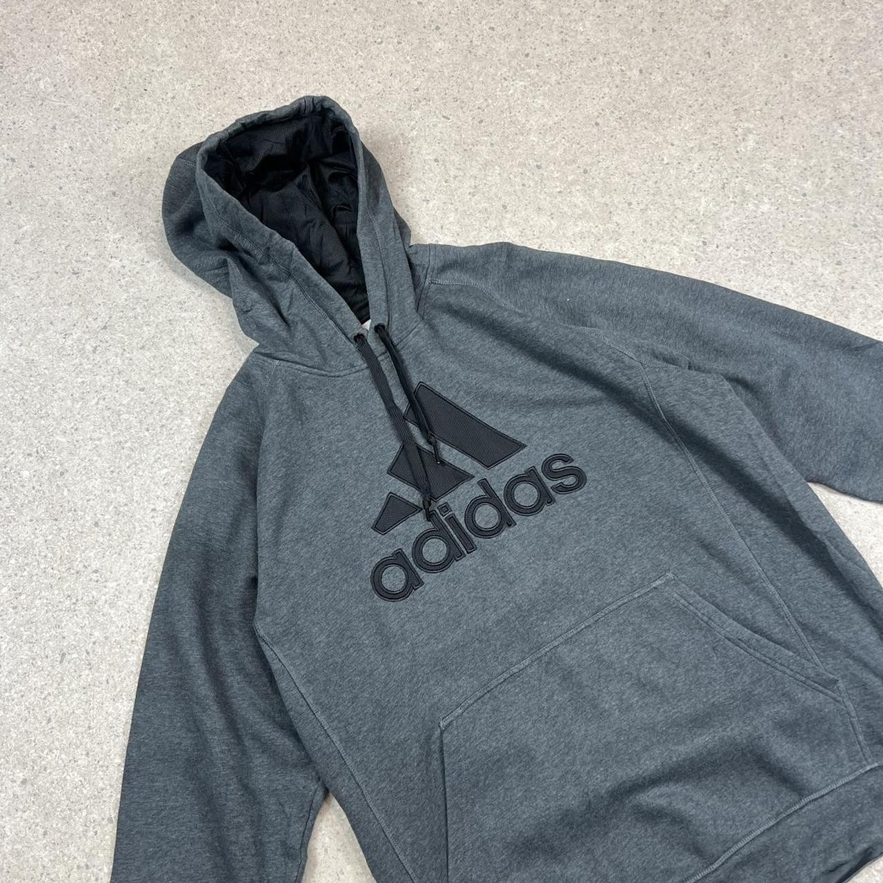 Adidas centre logo large