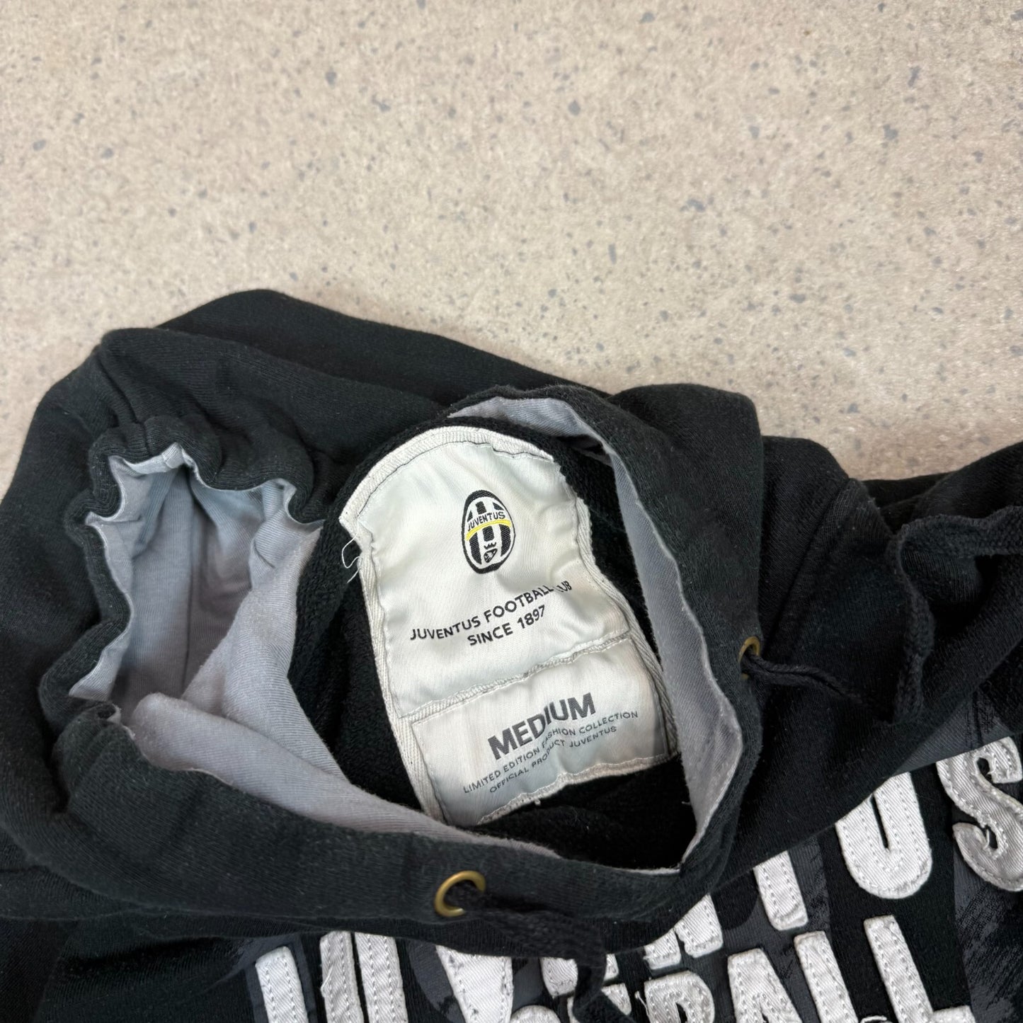 Juventus Hoodie M / L Black Embroidered Logo Y2K Football Hooded