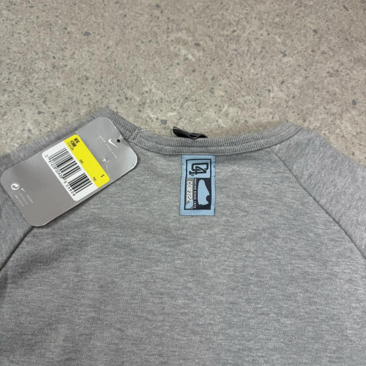Nike long sleeve small