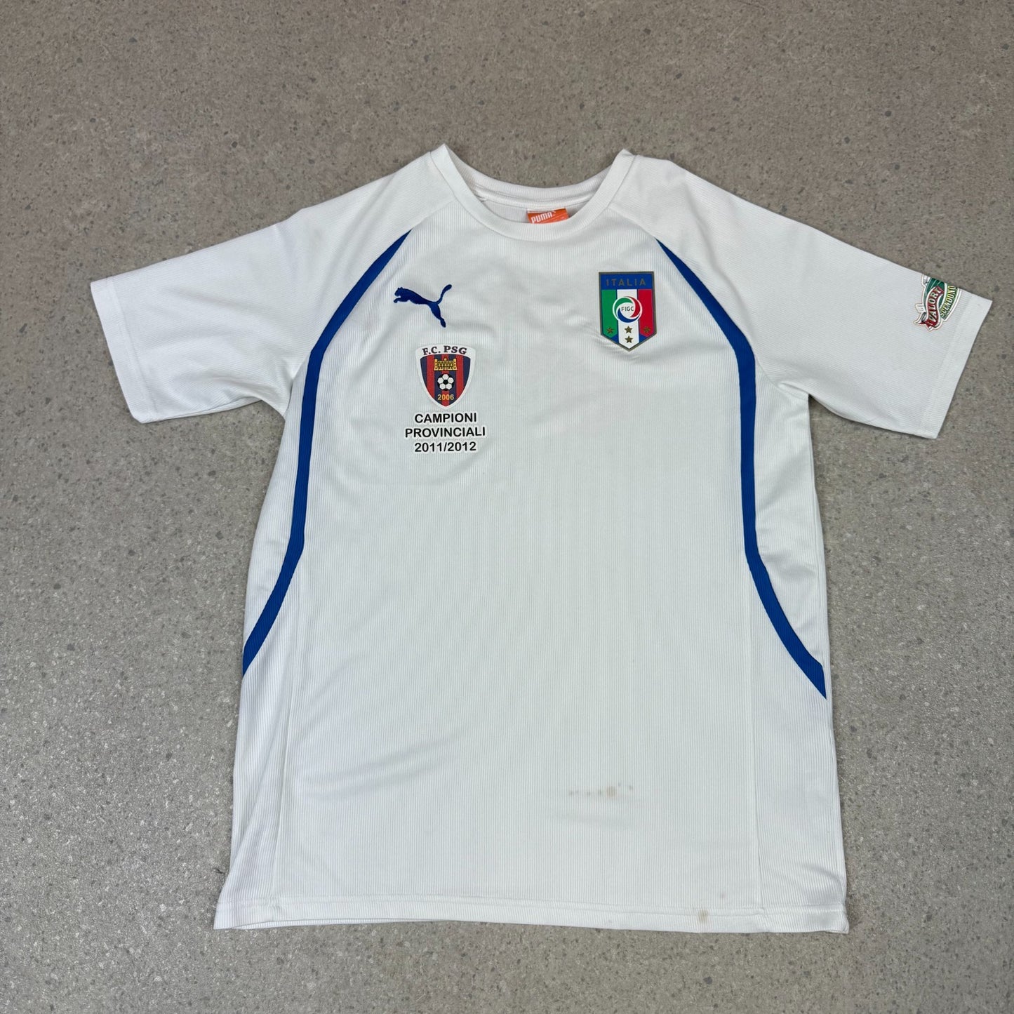 Italy Training T shirt Medium 2011 White Colourway Puma
