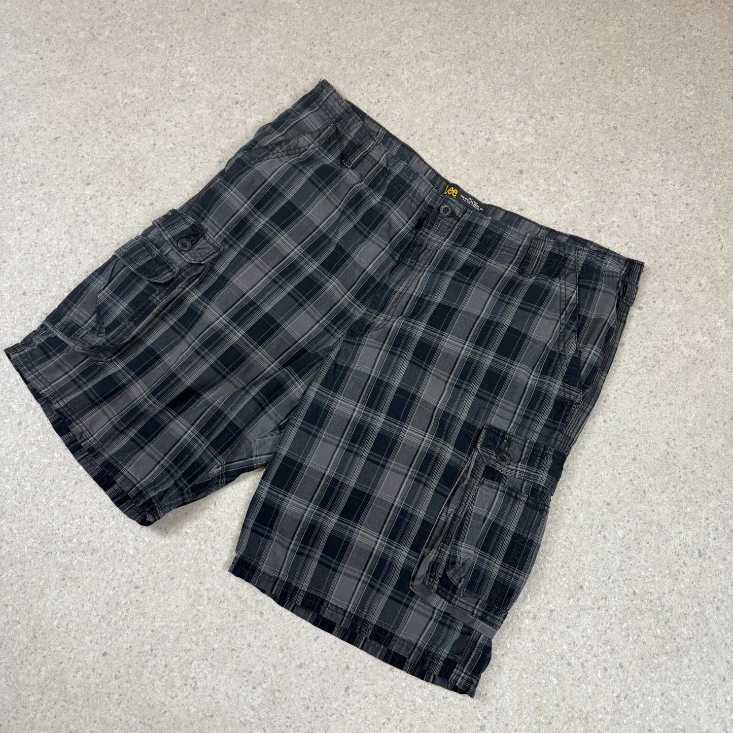 Lee Cargo Shorts 42” Black Check Relaxed Fit Pockets