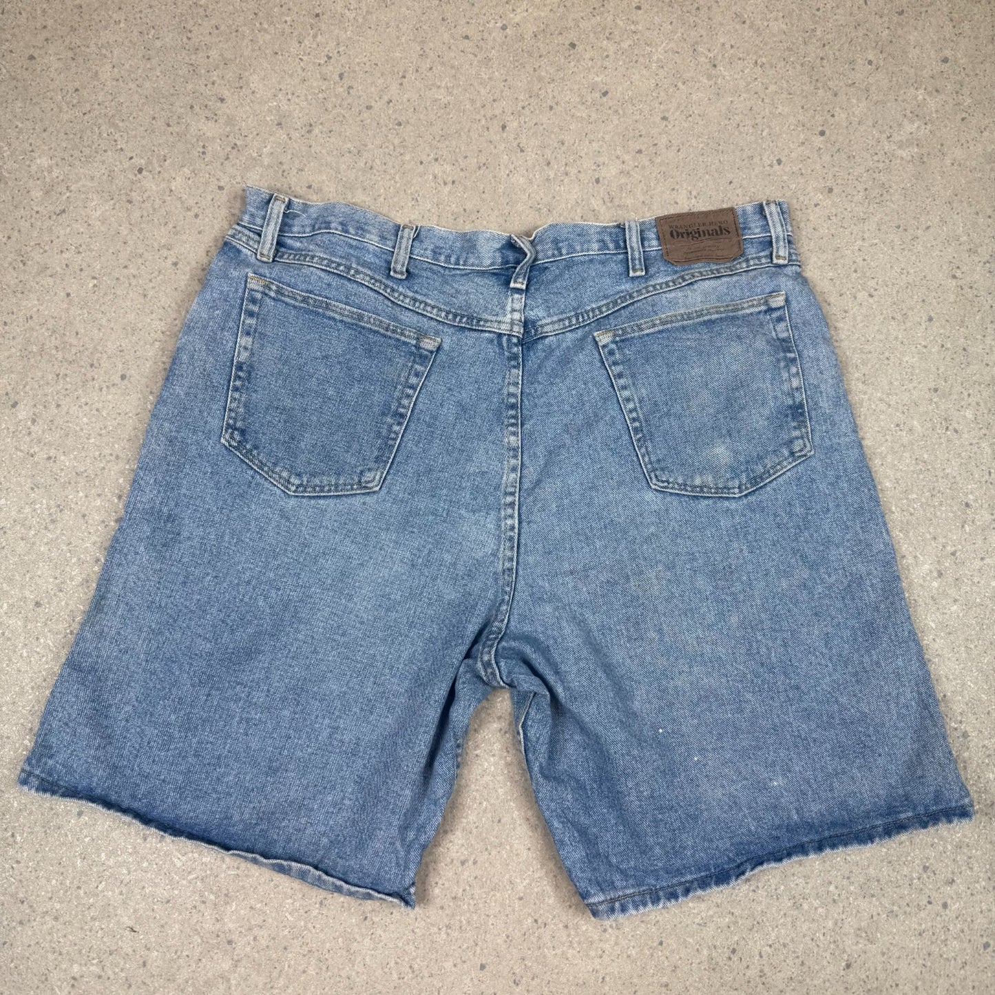 Wrangler Jorts 40” Light Blue Wash Baggy Fit