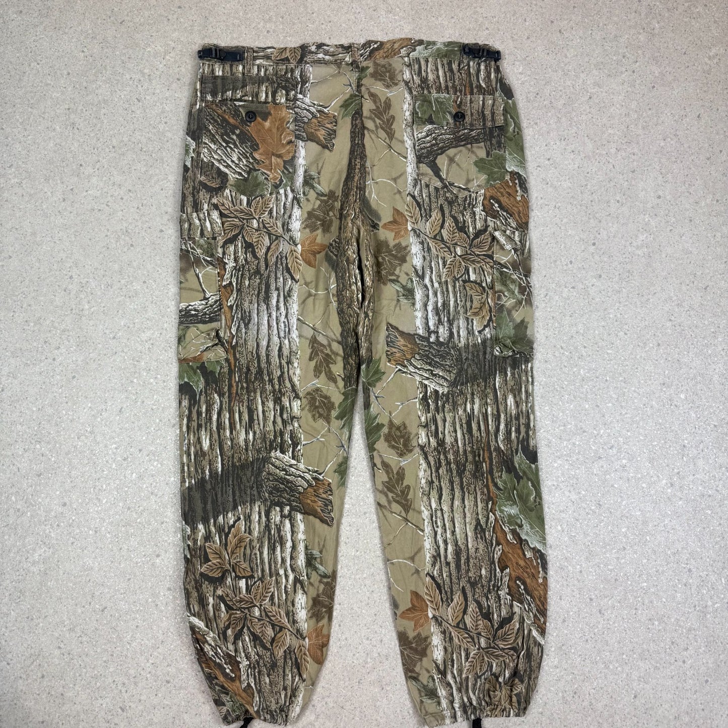 Real Tree Cargos 42x32 Baggy Fit Green Camouflage