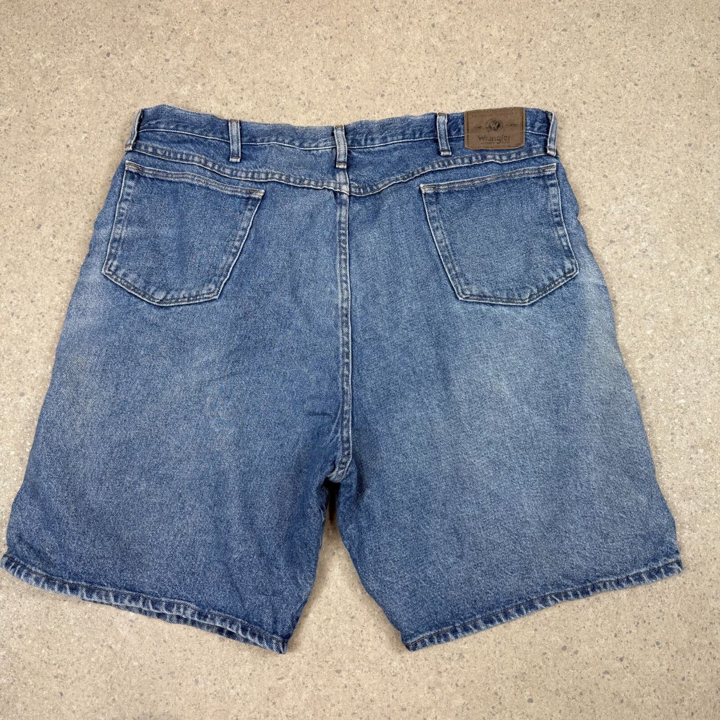 Wrangler Jorts 42” Denim Light Blue Wash Baggy Fit