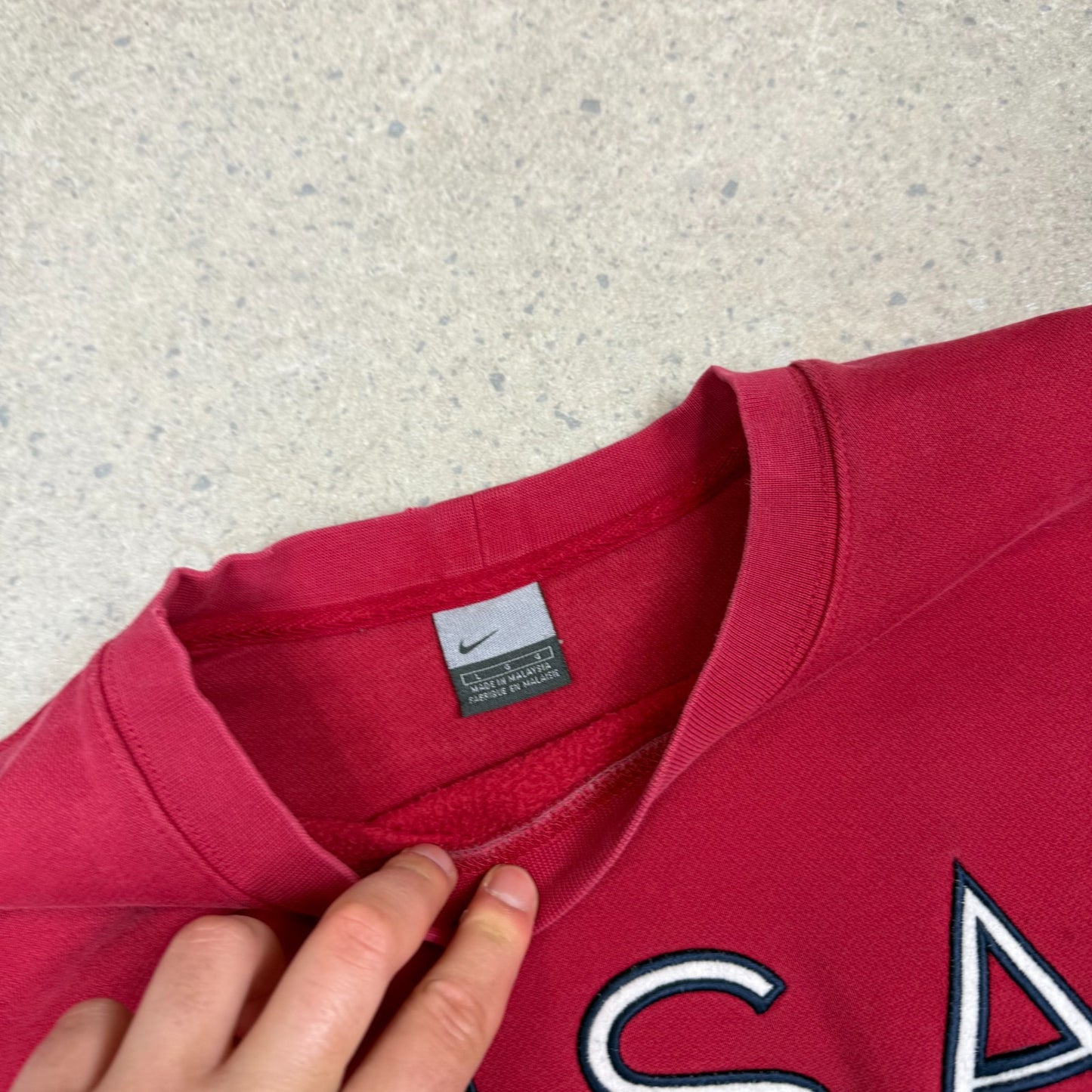 Nike USA Sweater Large Red Silver Tag Small Swoosh