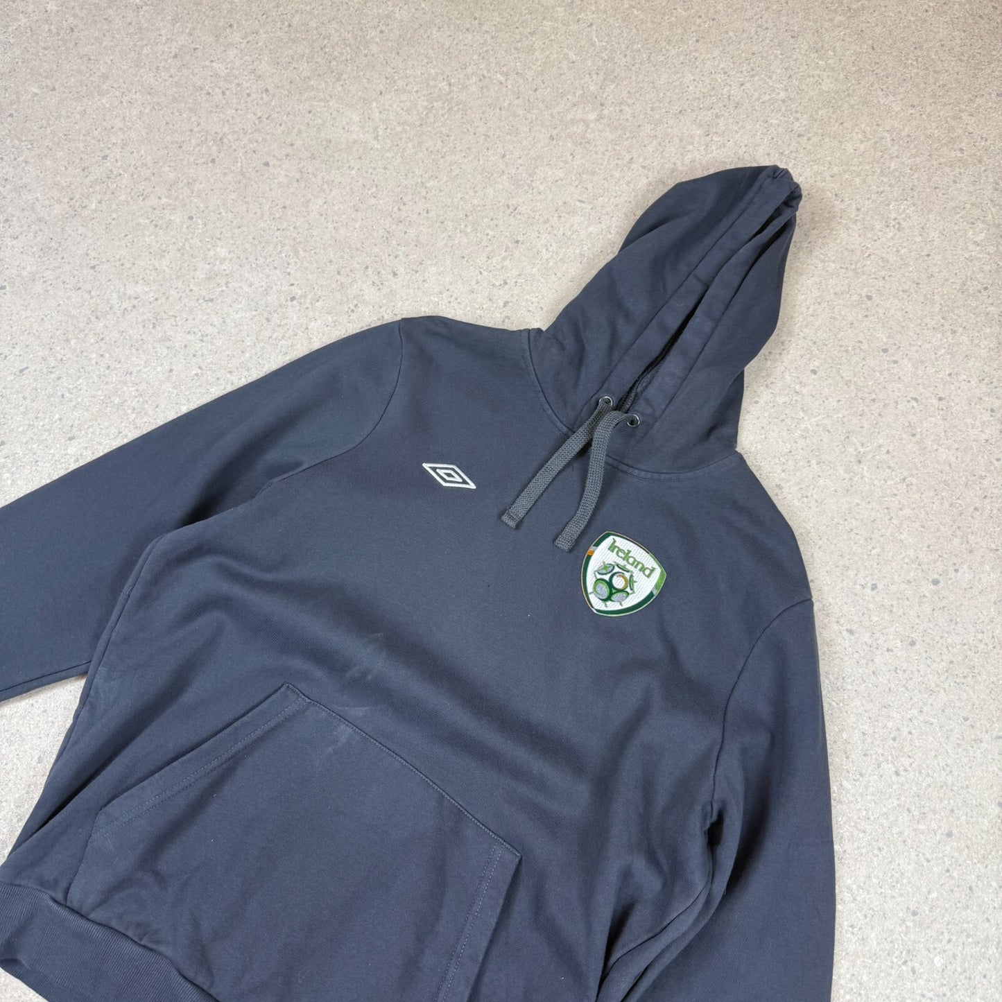 Umbro Ireland Football Hoodie Small Navy Colourway Embroidered Logos