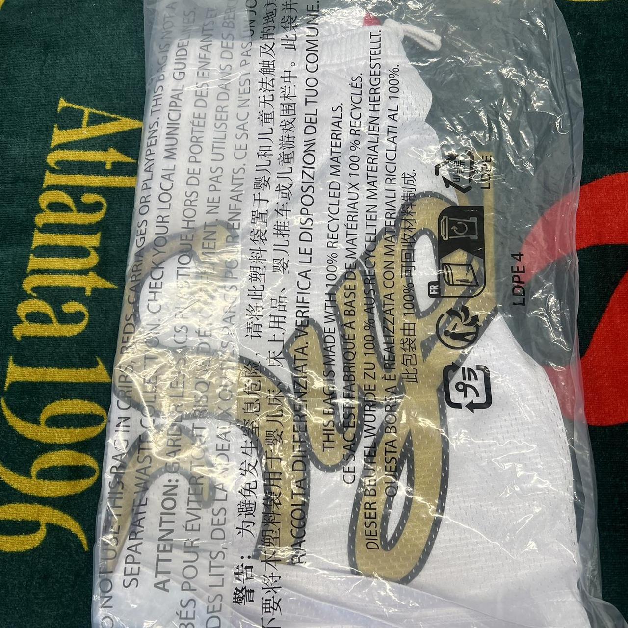 Supreme script shorts small