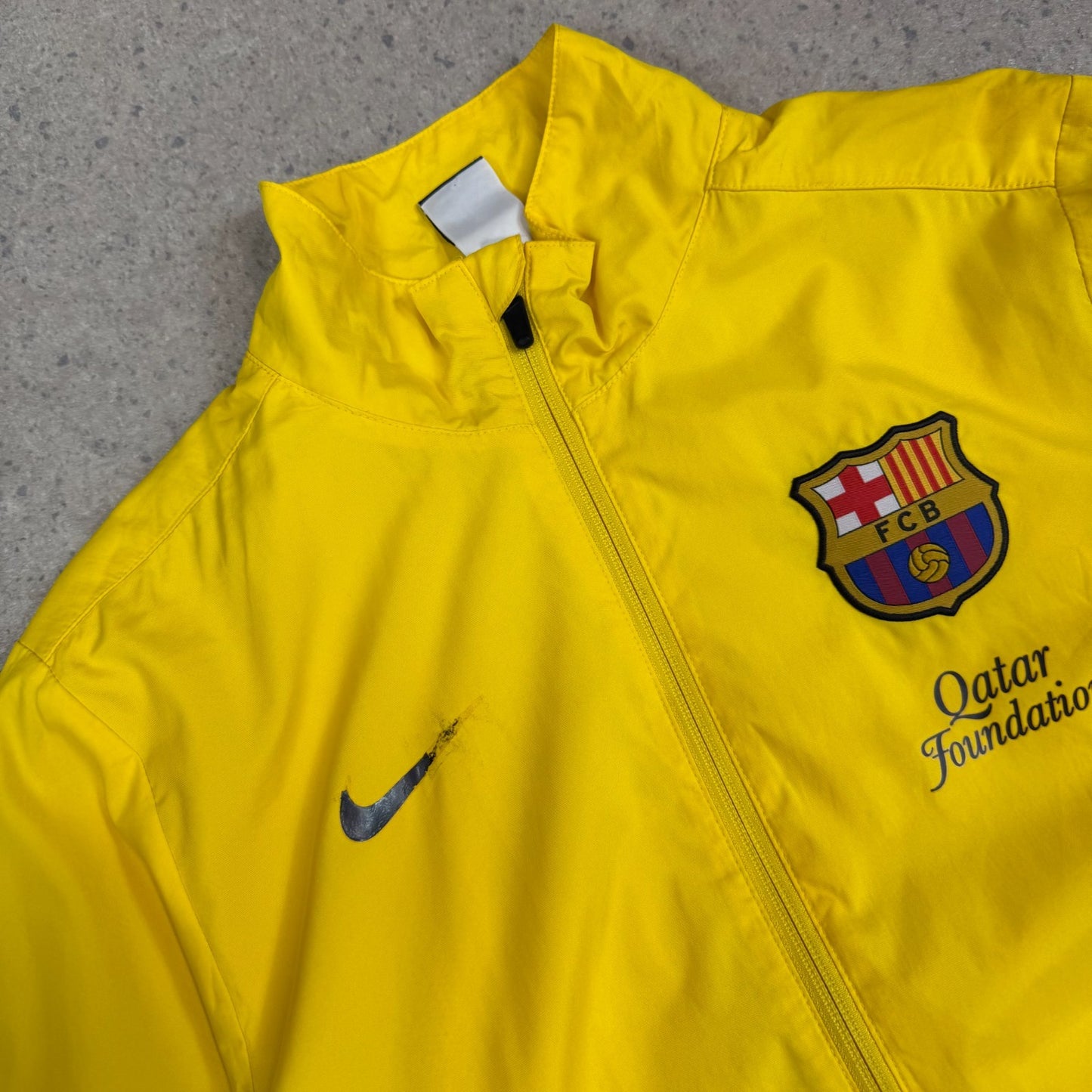 Nike Barcelona Windbreaker Medium Yellow Colourway Y2K Nike
