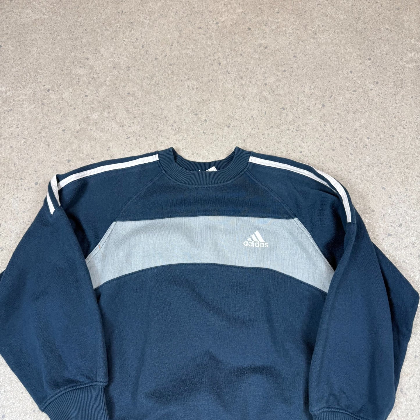 Adidas Sweatshirt XS 90s Adidas Embroidered Logo
