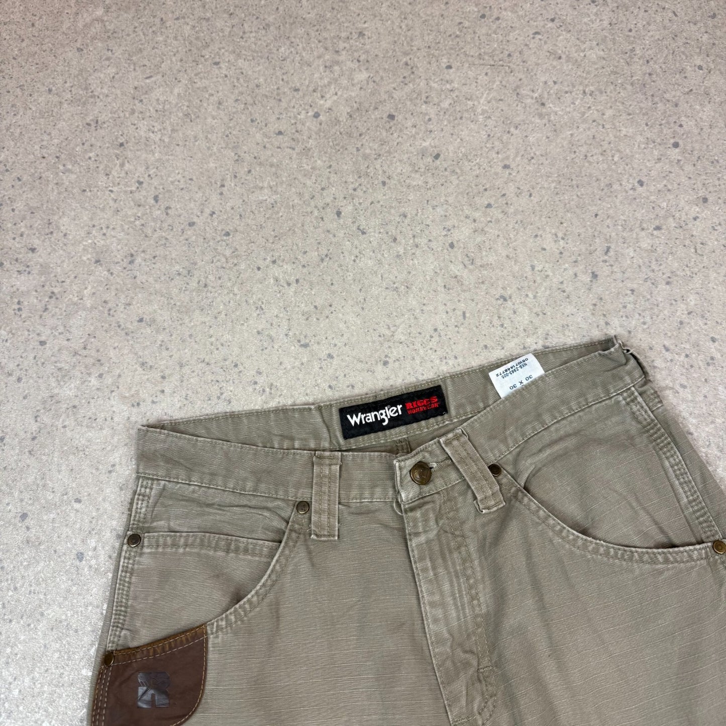 Wrangler Workwear Cargo Shorts 30” Khaki Green Denim Vintage Aesthetic Pockets