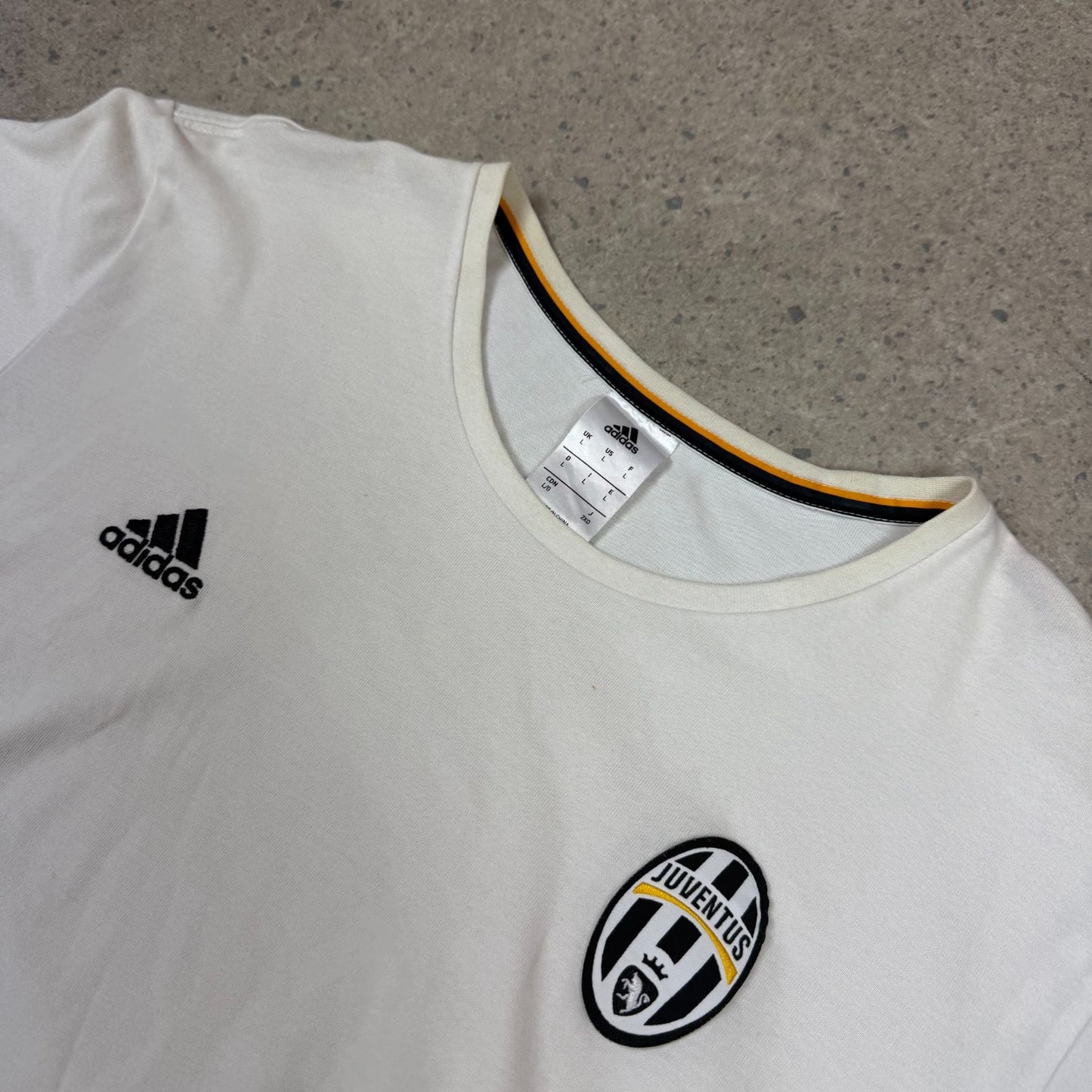 Adidas Juventus T Shirt Large White Black Embroidered Logo Short Sleeve