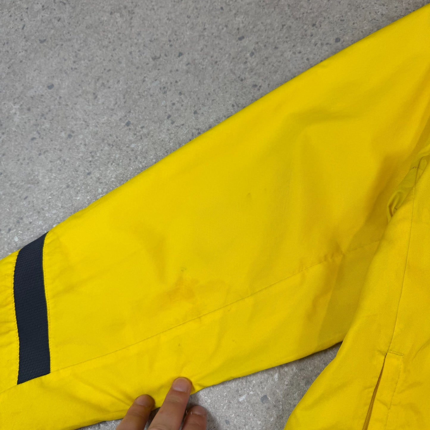 Nike Barcelona Windbreaker Medium Yellow Colourway Y2K Nike