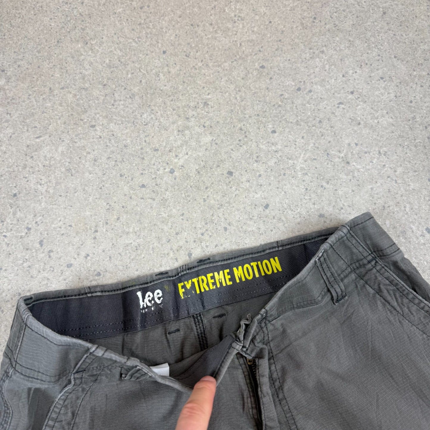 Lee Cargo Shorts 32” Grey Colourway Pockets