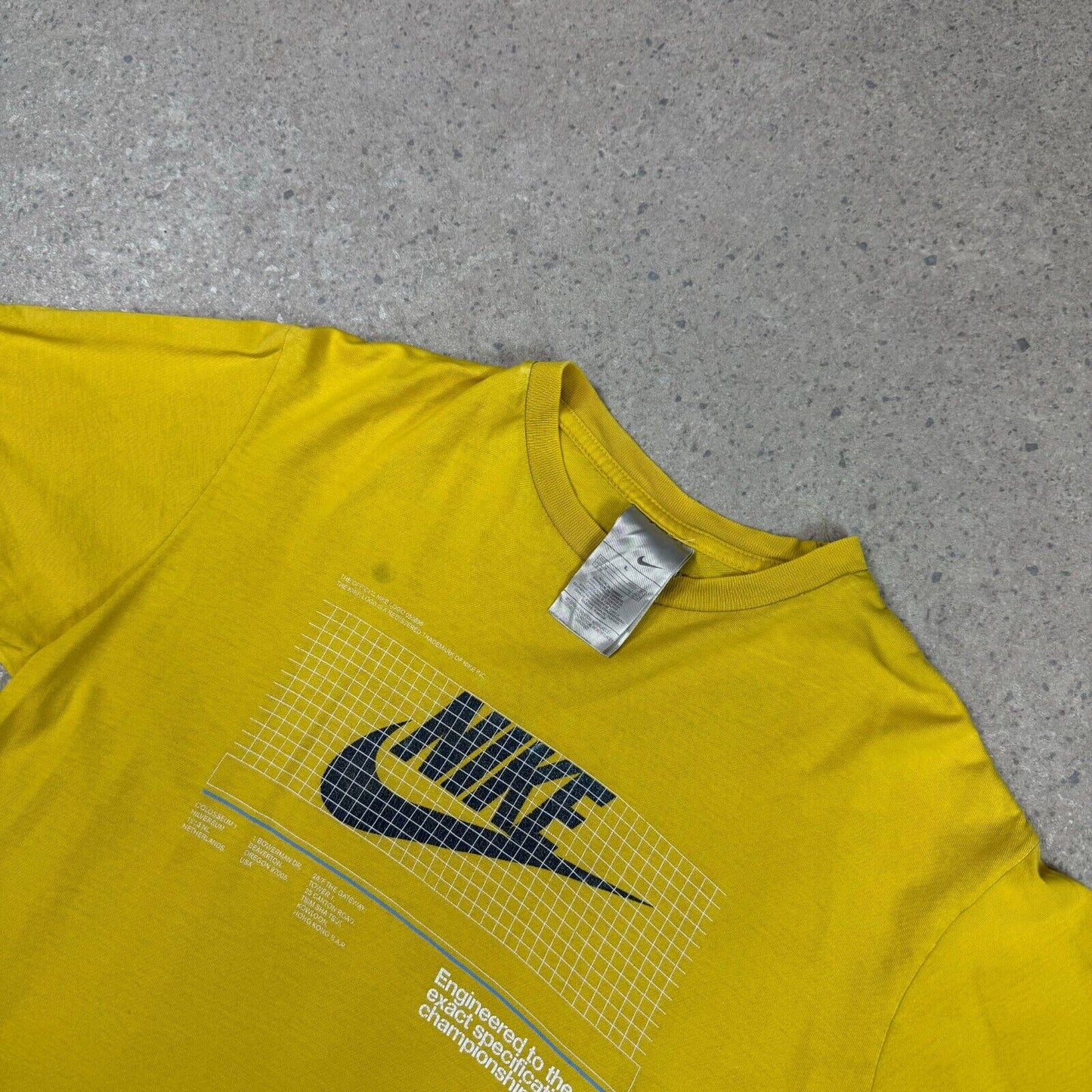 Nike T Shirt Large Yellow Silver Tag Vintage