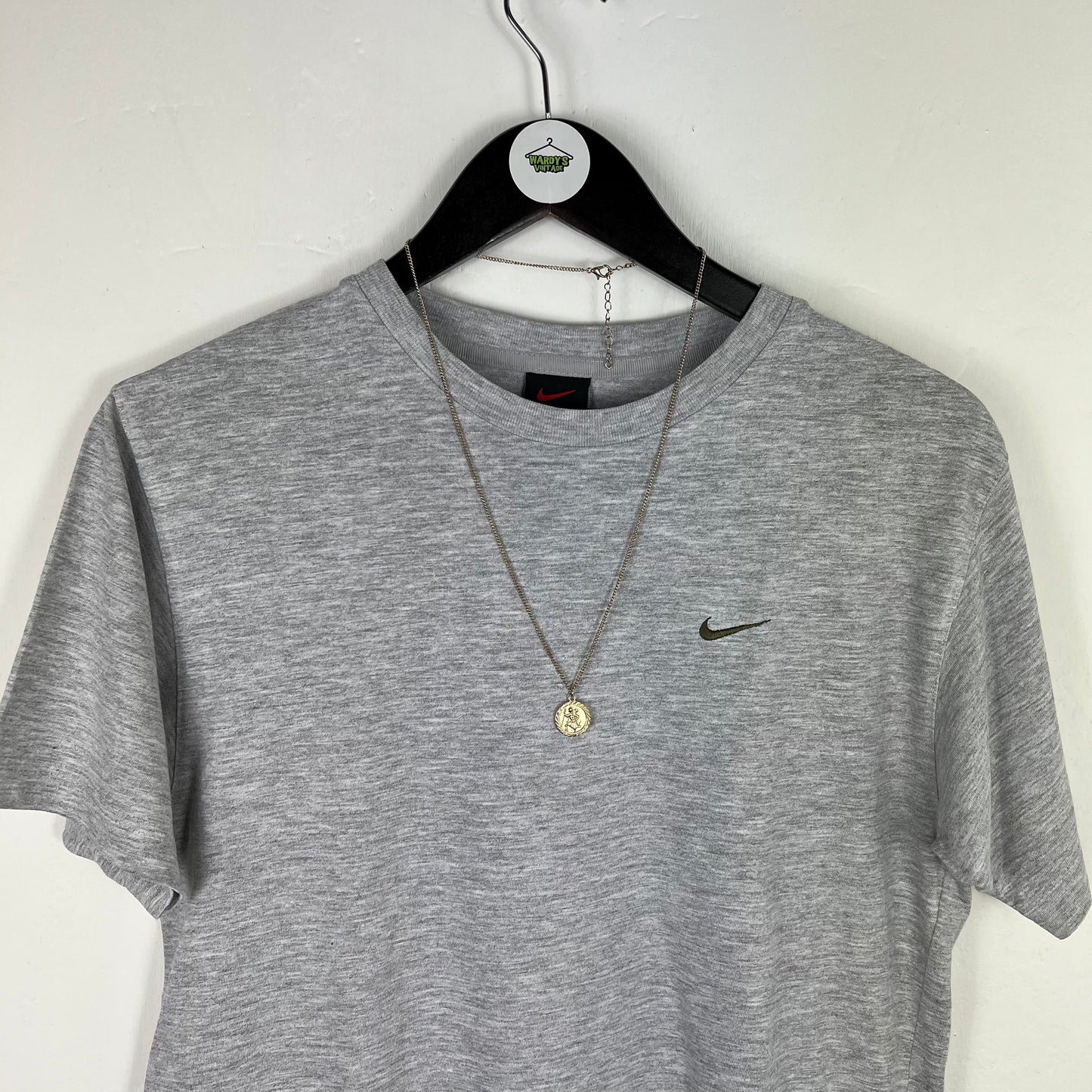 Nike small swoosh t shirt small