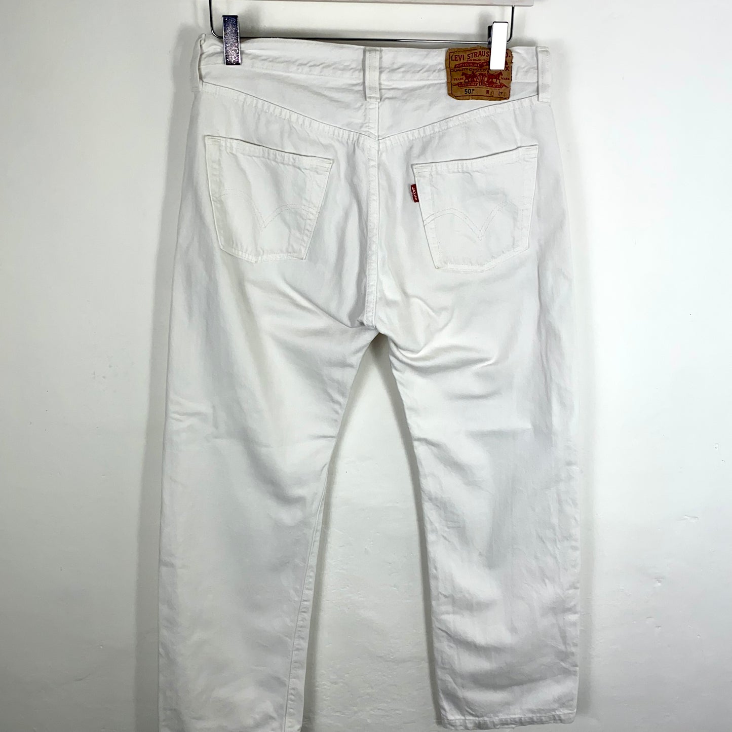 White Levi’s jeans 30x30
