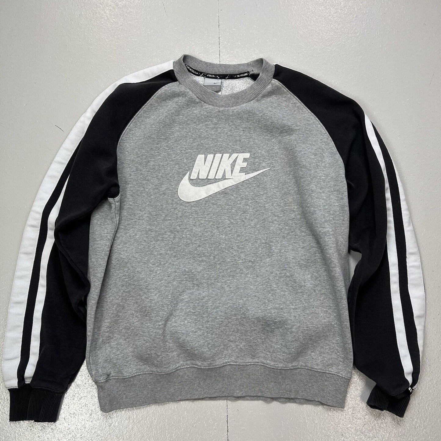 Nike Sweatshirt Retro Men’s Medium