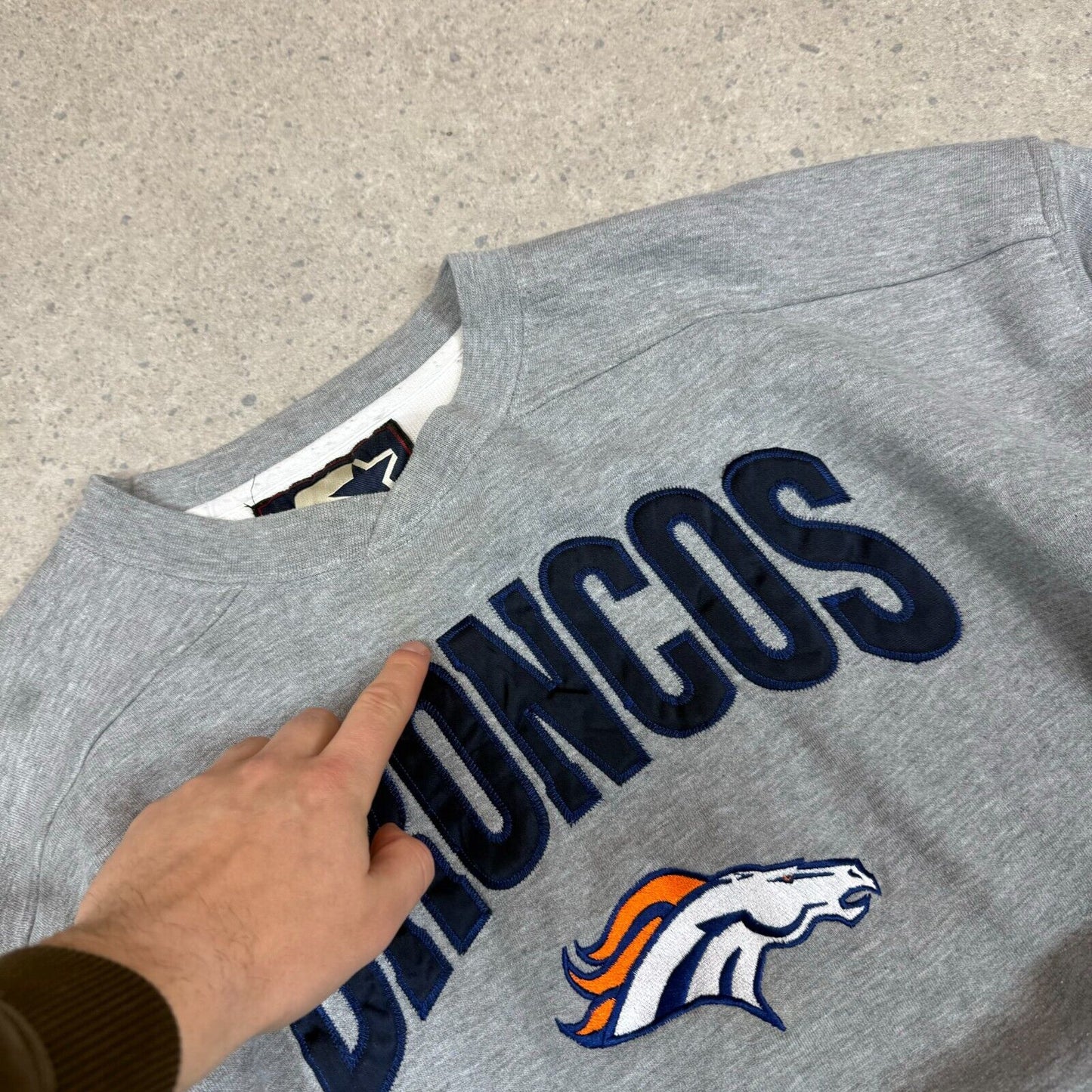 Starter Broncos NFL Sweater XXL Vintage Football Sweatshirt Gray