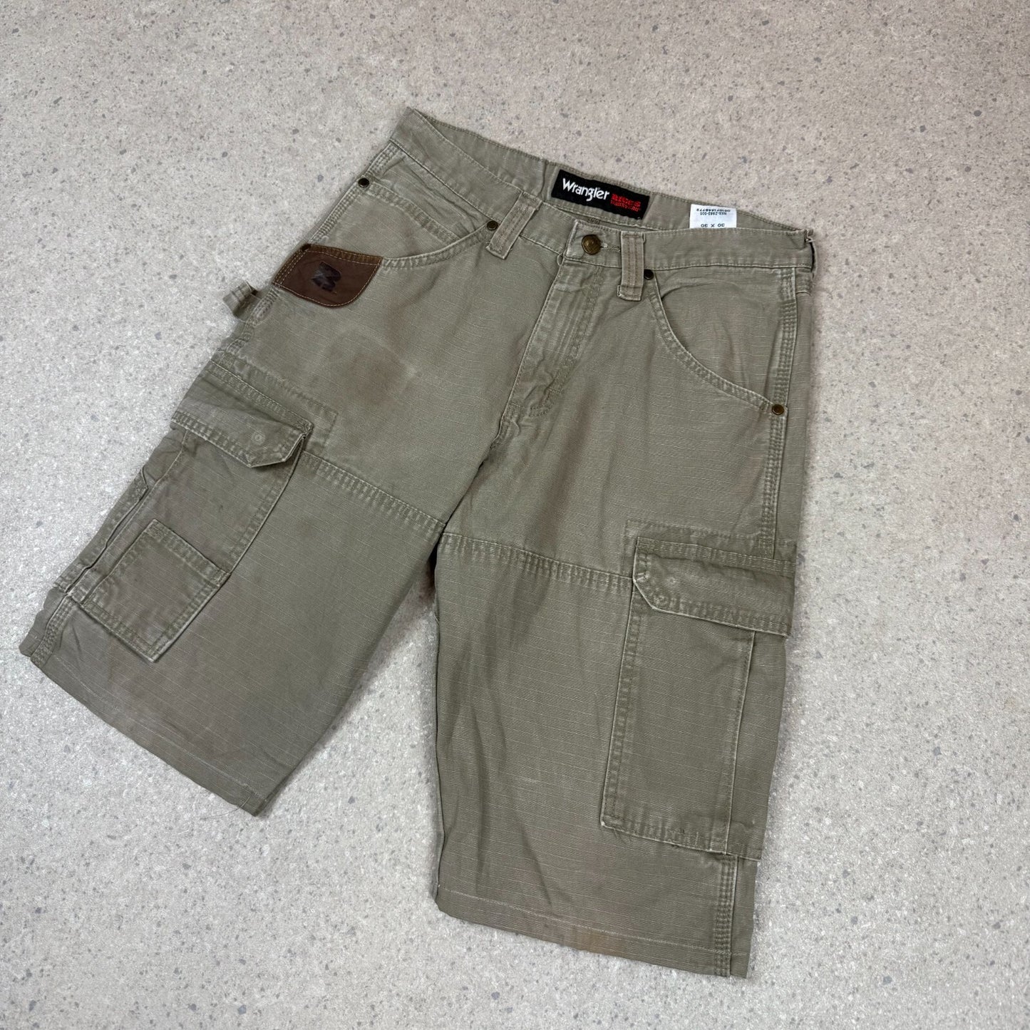 Wrangler Workwear Cargo Shorts 30” Khaki Green Denim Vintage Aesthetic Pockets