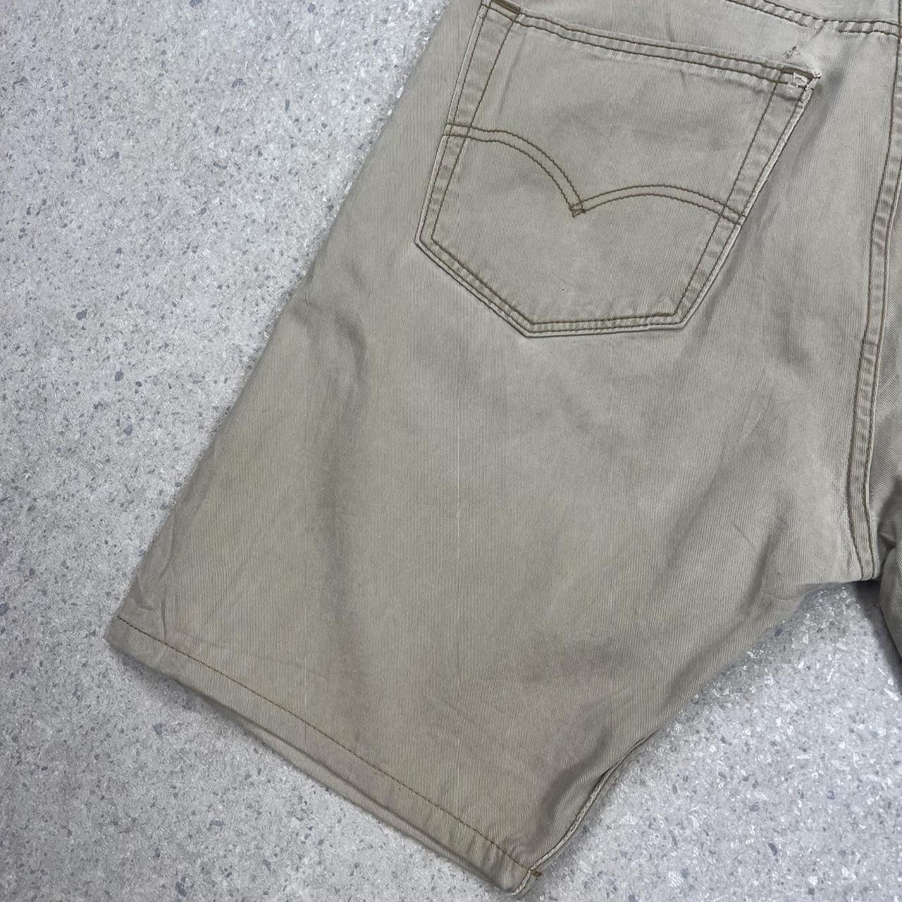 Levis shorts 36”