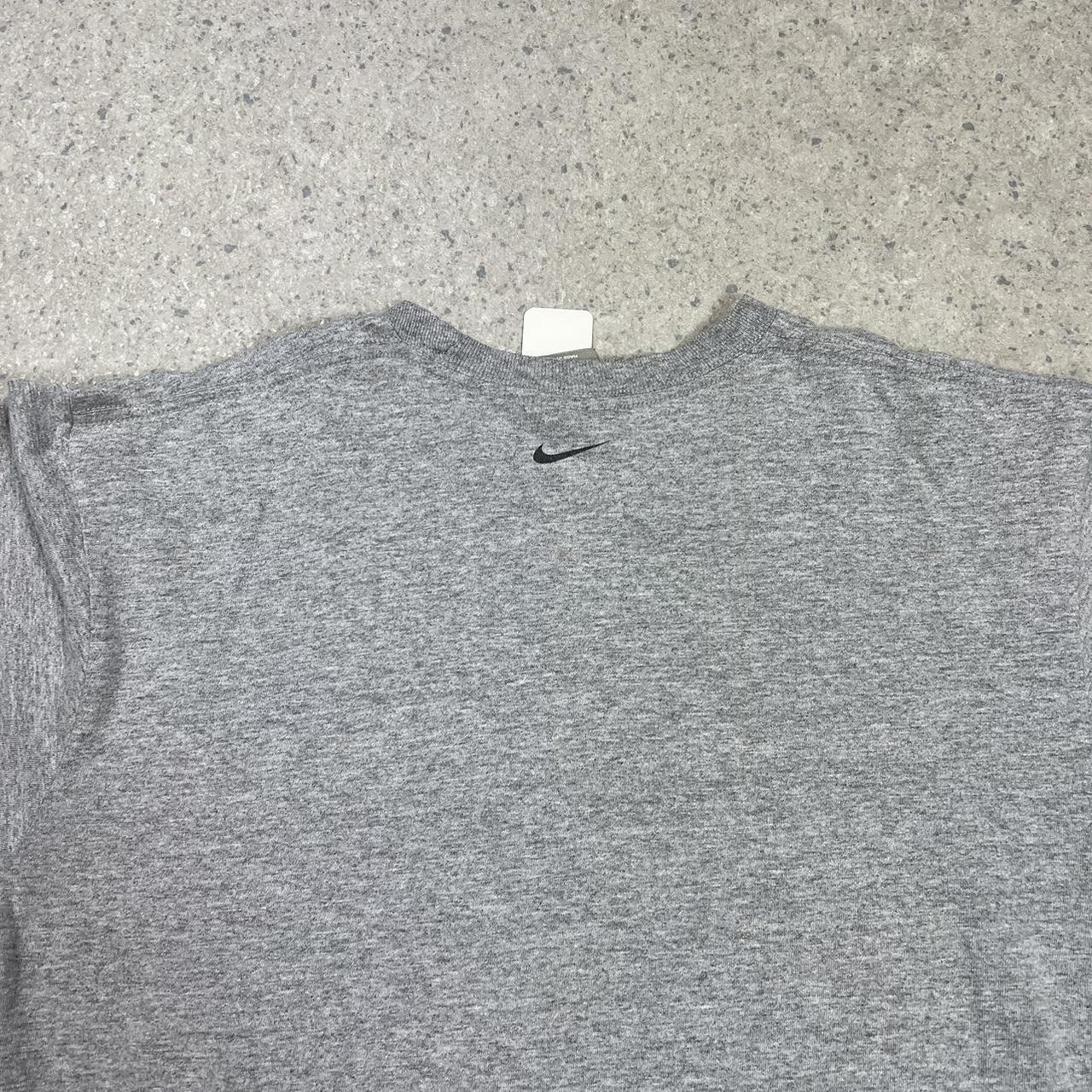 Nike t shirt medium