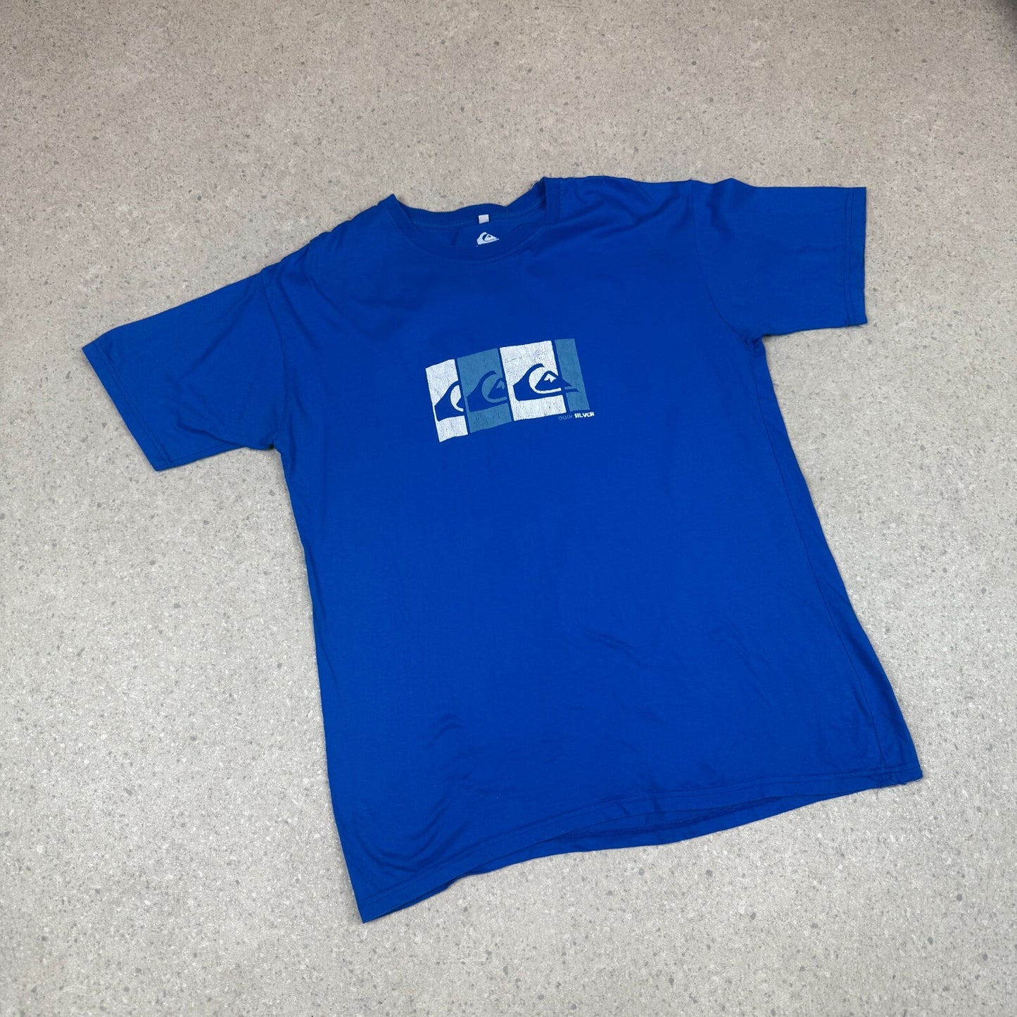 Quiksilver T Shirt XL Blue Colourway Short Sleeve