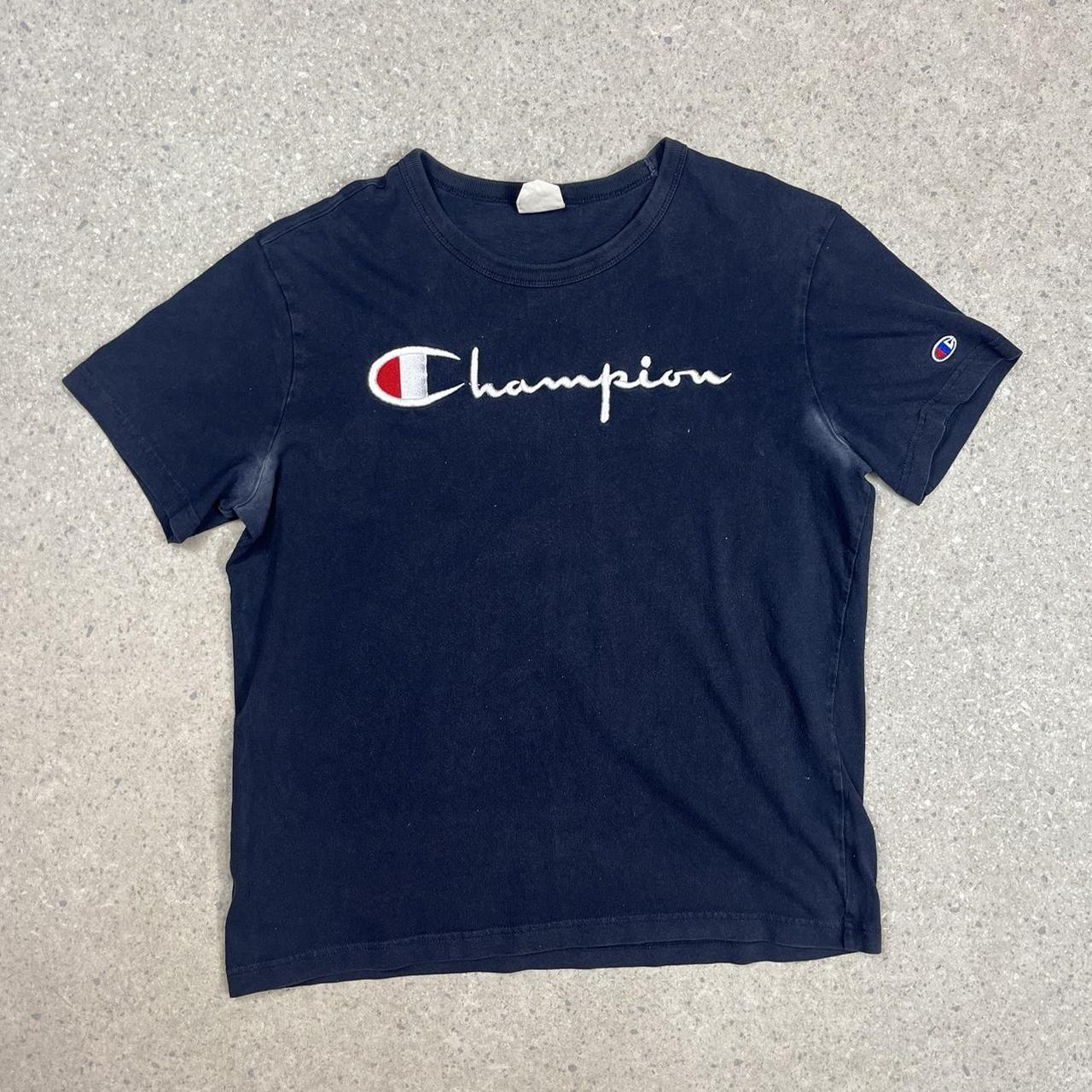 Champion navy blue t-shirt M