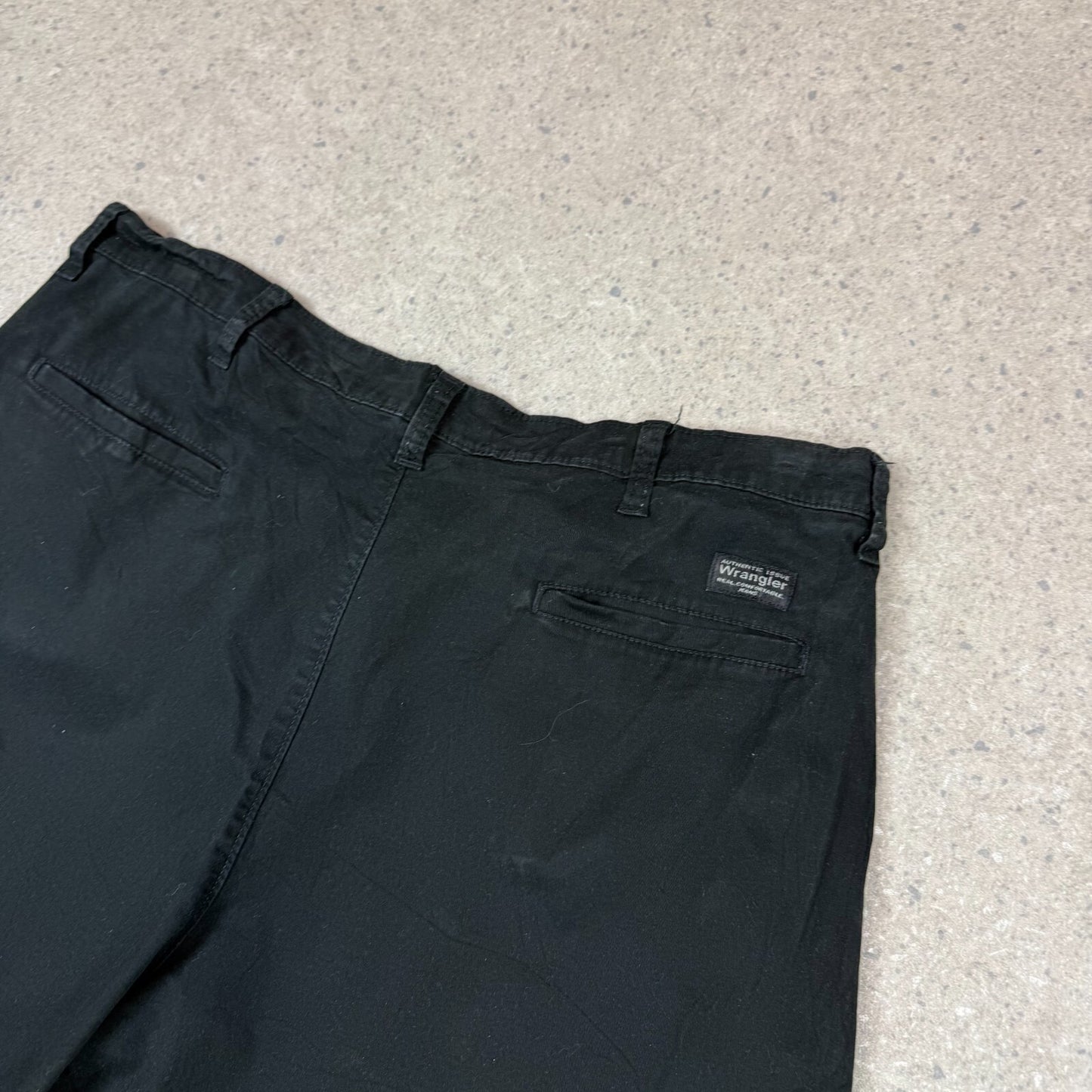 Wrangler Black Cargo Shorts 38”