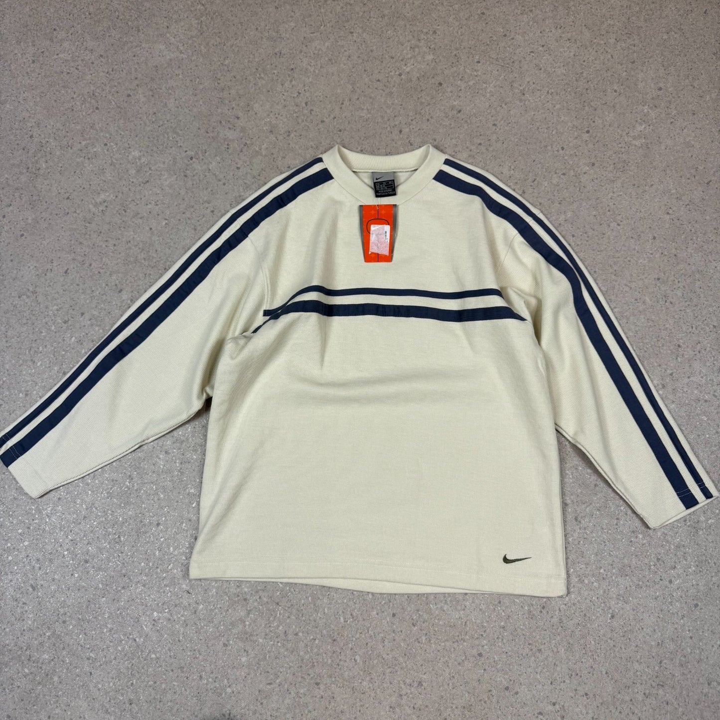 Nike sweatshirt Small  Cream / Grey Silver Tag Embroidered Swoosh Vintage