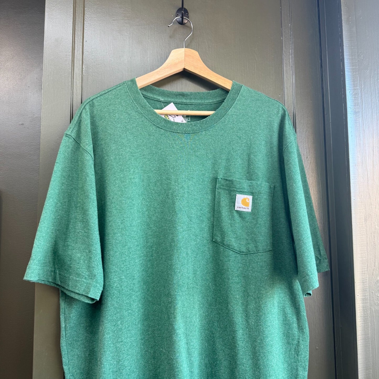 Carhartt T Shirt  XL Green Colourway Pocket Logo Relaxed Fit Short Sleeve