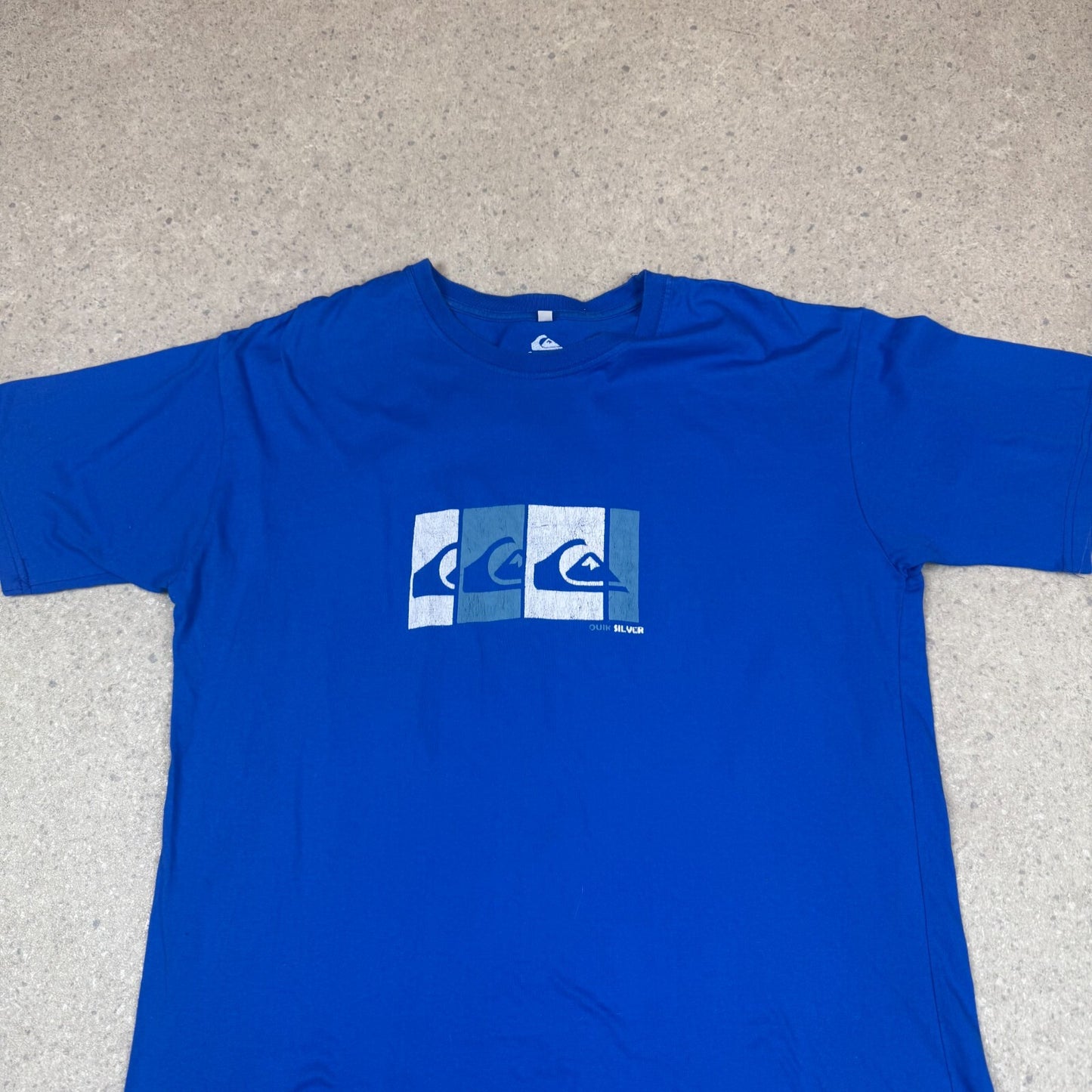 Quiksilver T Shirt XL Blue Colourway Short Sleeve
