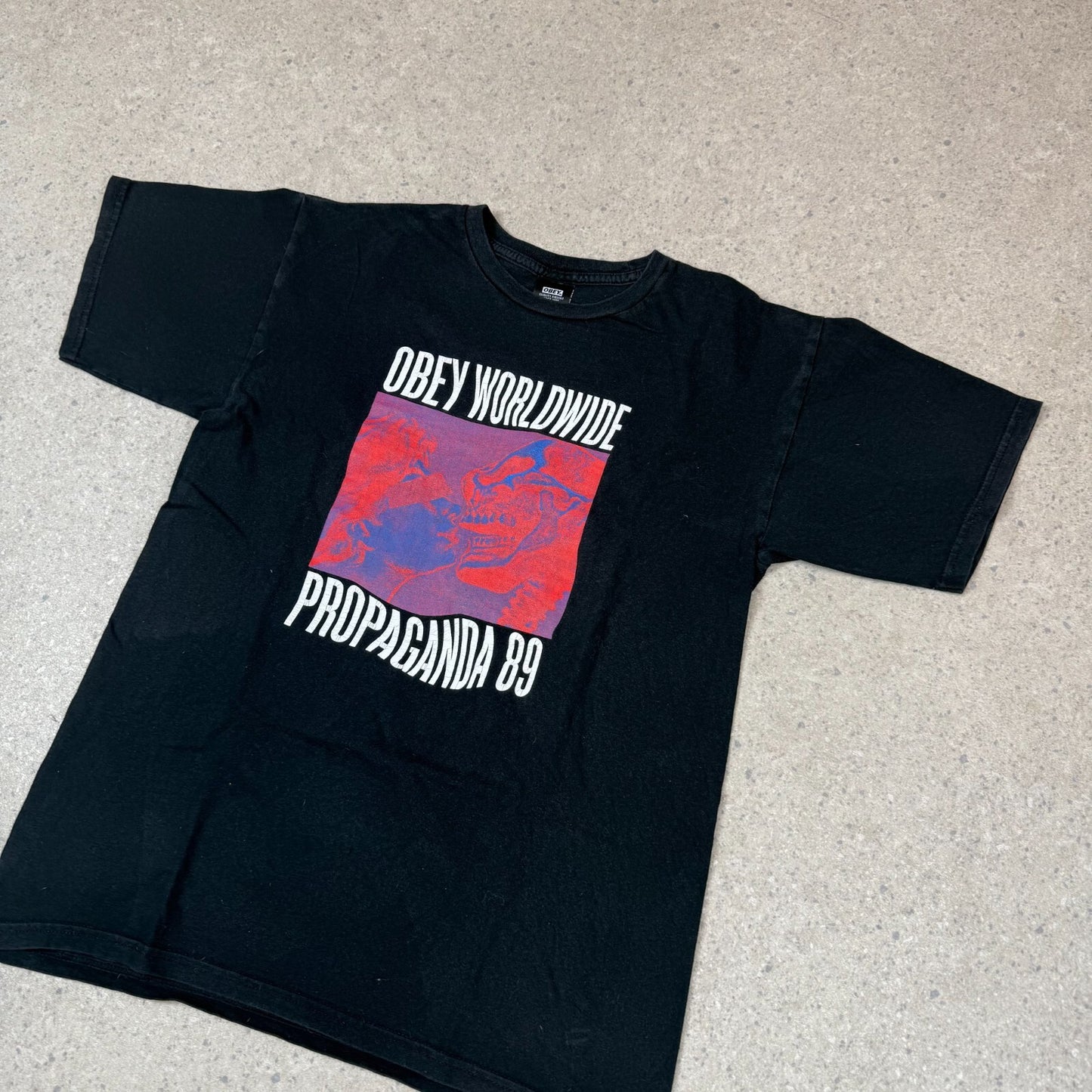 Obey Worldwide Propaganda 89 T Shirt Medium Black