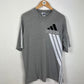 Vintage adidas t shirt XL