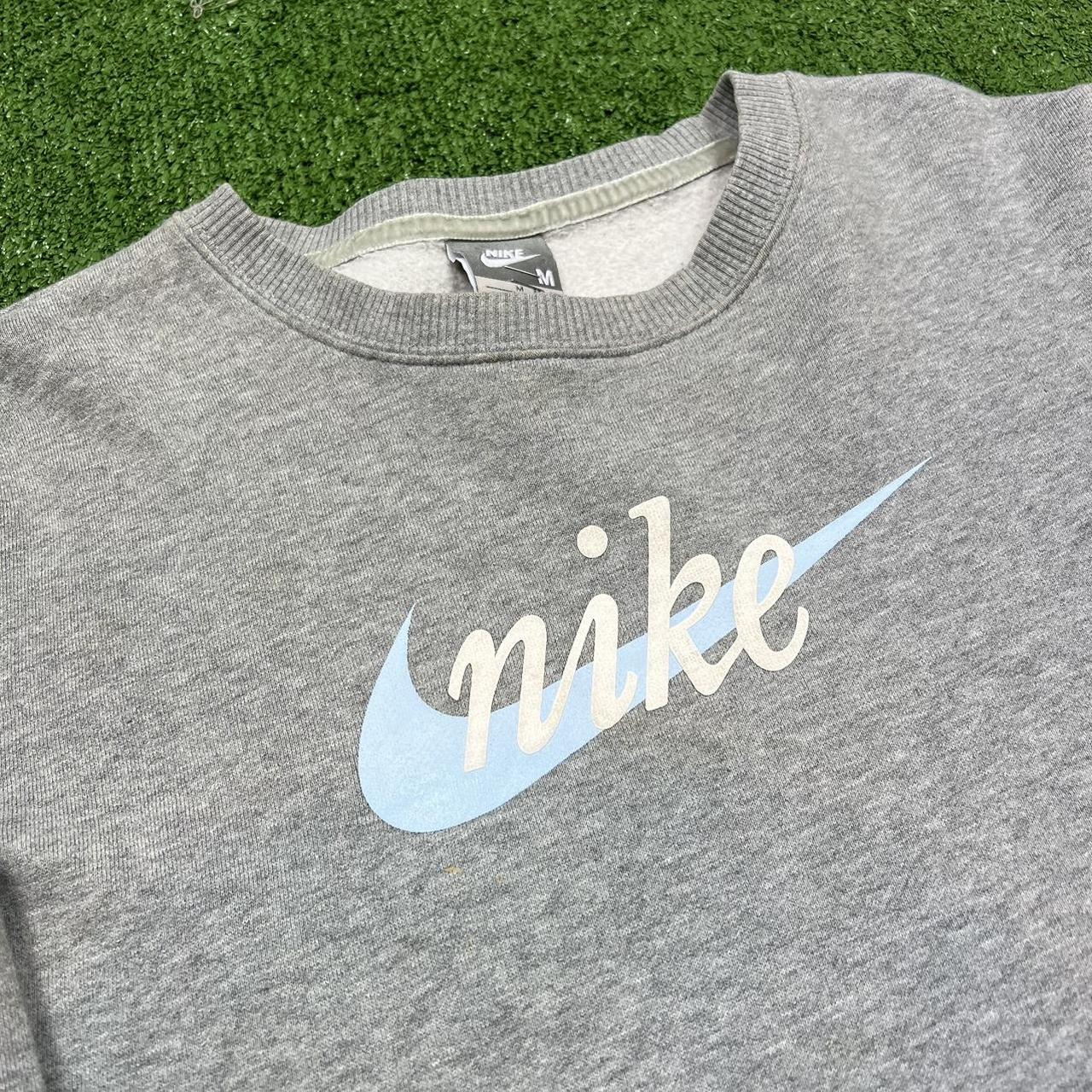 Nike central logo sweatshirt small