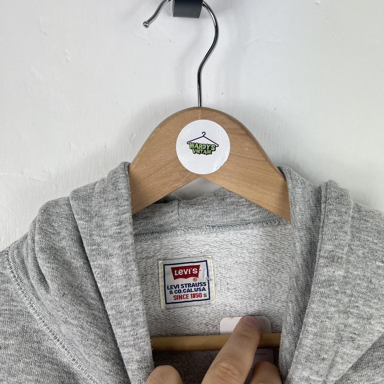 Levi’s hoodie small