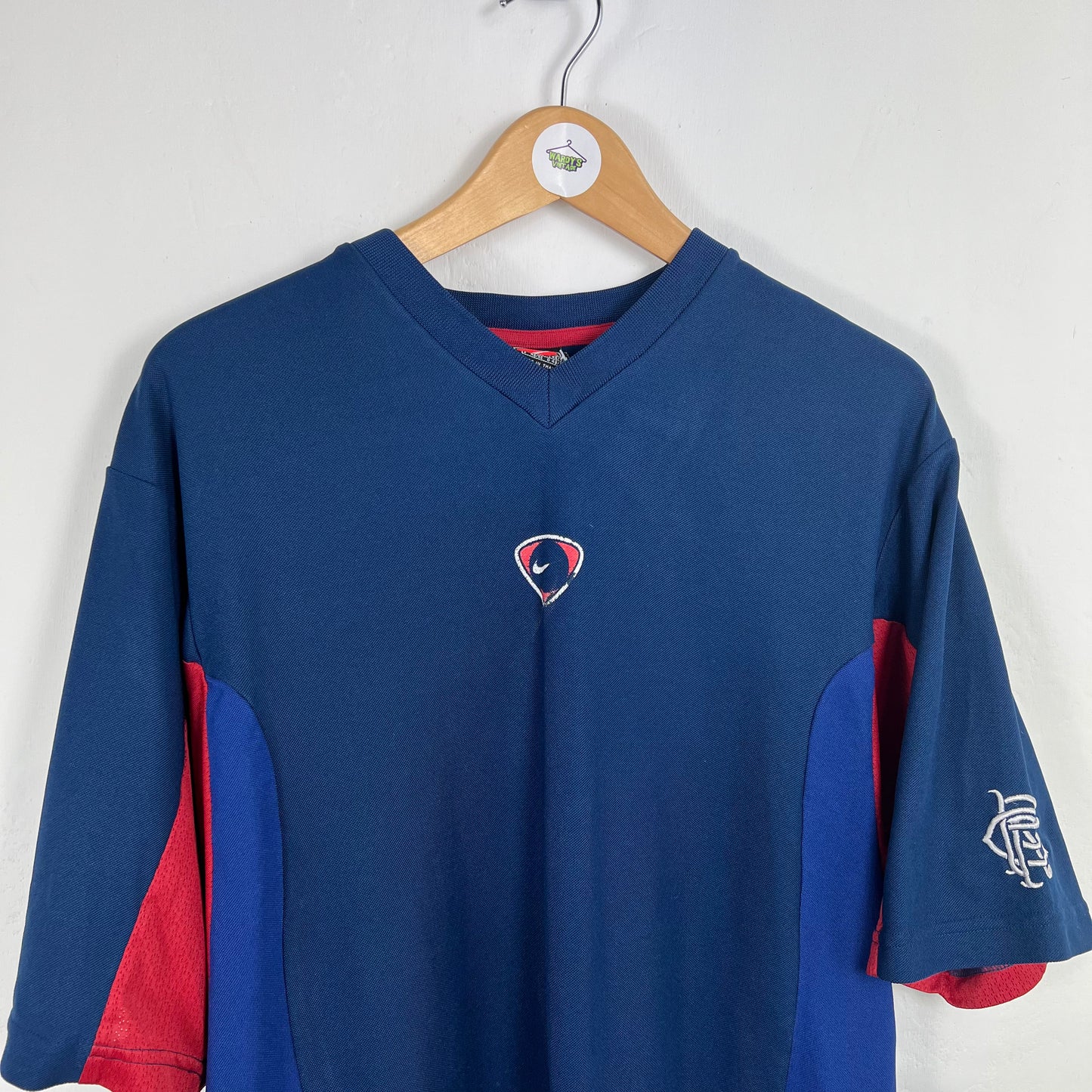 Nike central logo rangers t shirt medium