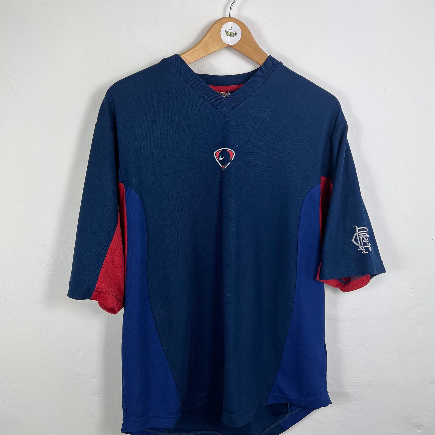 Nike central logo rangers t shirt medium